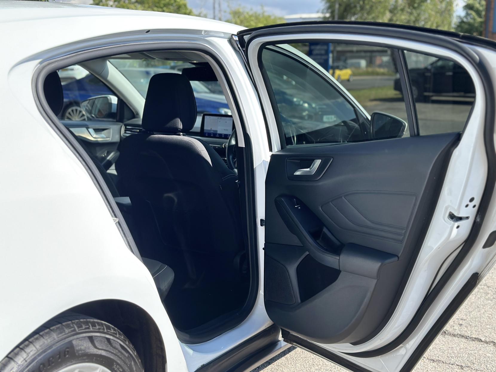 Ford Focus 1.0T EcoBoost Titanium Hatchback 5dr Petrol Manual Euro 6 (s/s) (125 ps)