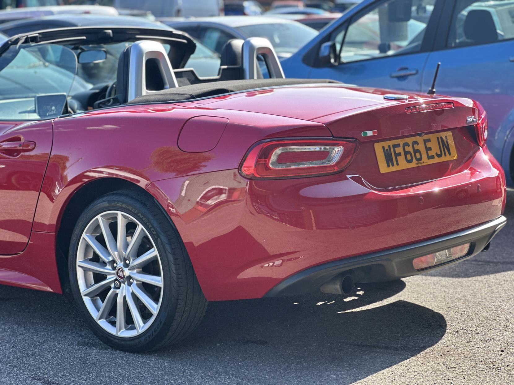 Fiat 124 Spider 1.4 MultiAir Lusso Convertible 2dr Petrol Euro 6 (140 ps)