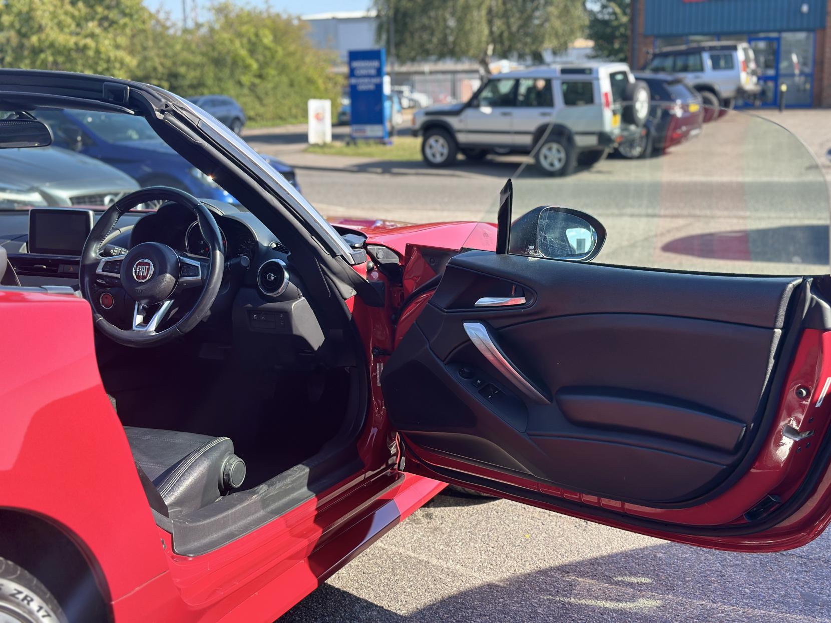 Fiat 124 Spider 1.4 MultiAir Lusso Convertible 2dr Petrol Euro 6 (140 ps)