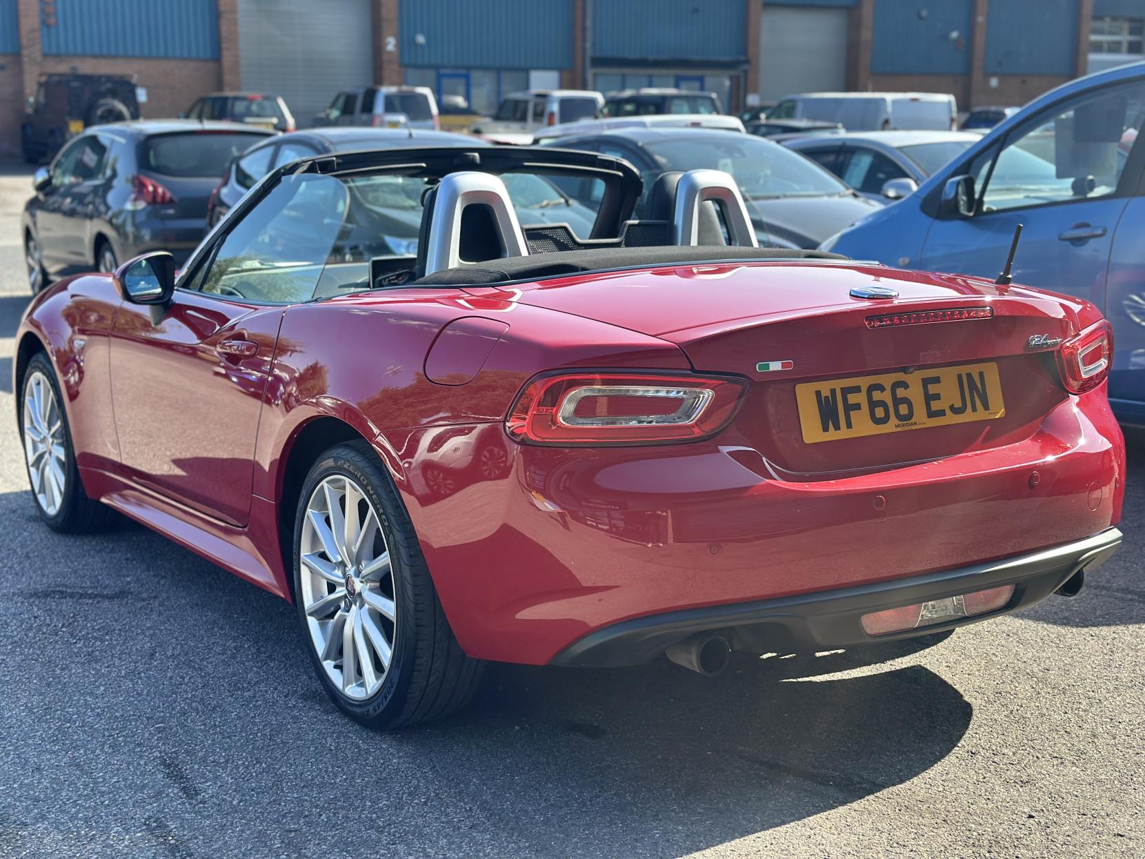 Fiat 124 Spider 1.4 MultiAir Lusso Convertible 2dr Petrol Euro 6 (140 ps)