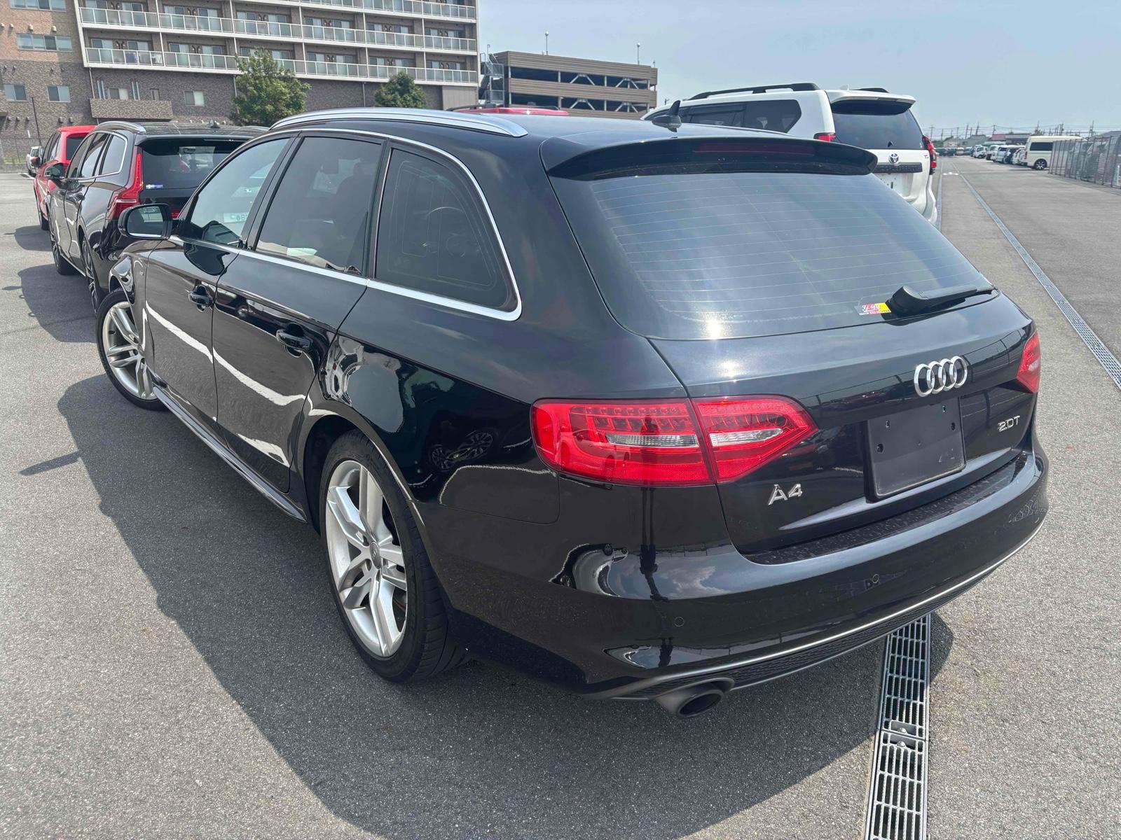 Audi A4 2.0 TFSI S line Saloon 4dr Petrol Multitronic 