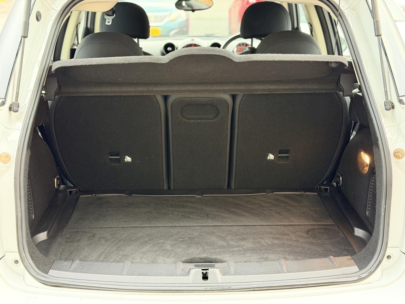 MINI Countryman 2.0 Cooper D SUV 5dr Diesel Auto Euro 5 (112 ps)