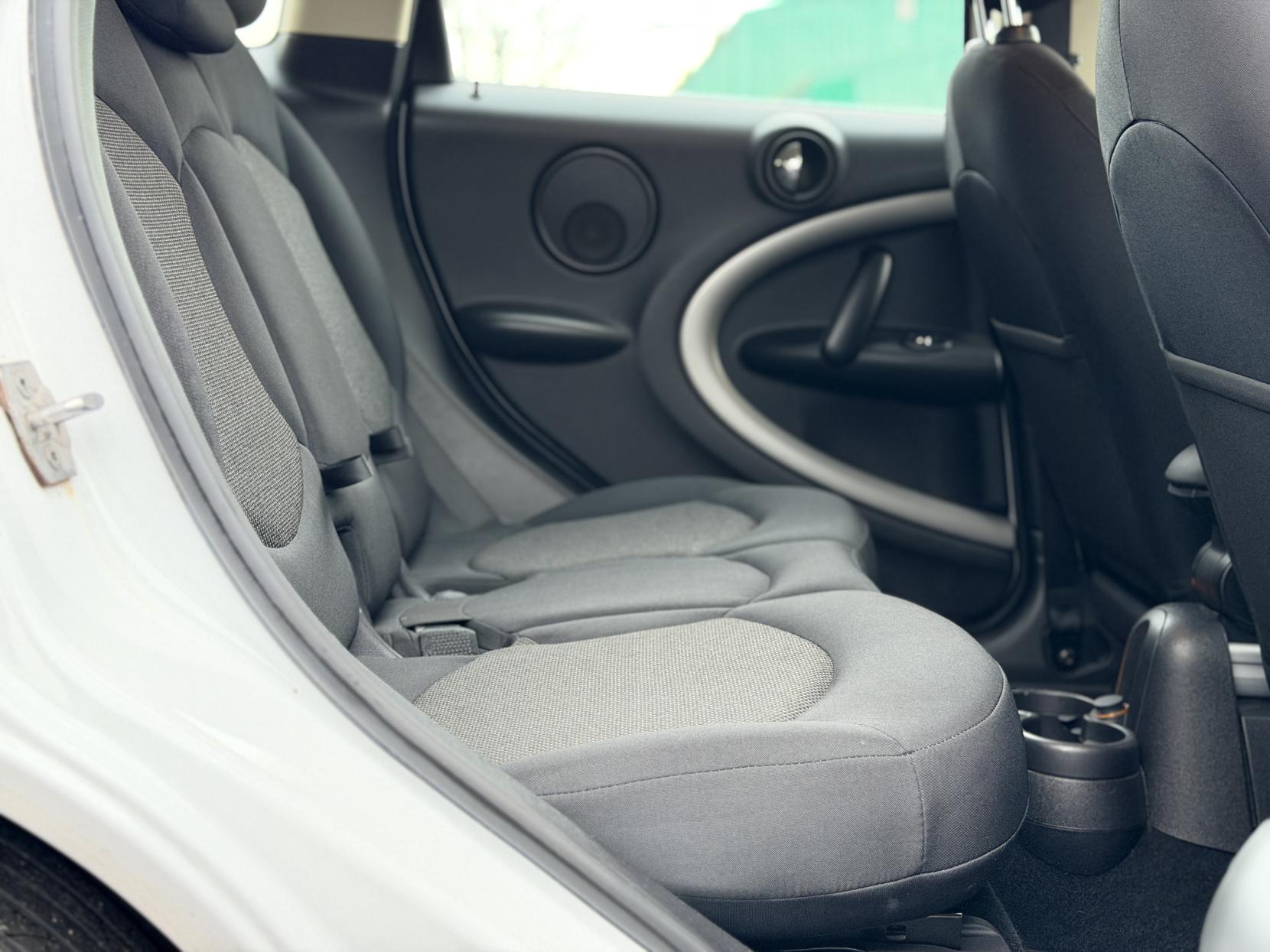 MINI Countryman 2.0 Cooper D SUV 5dr Diesel Auto Euro 5 (112 ps)