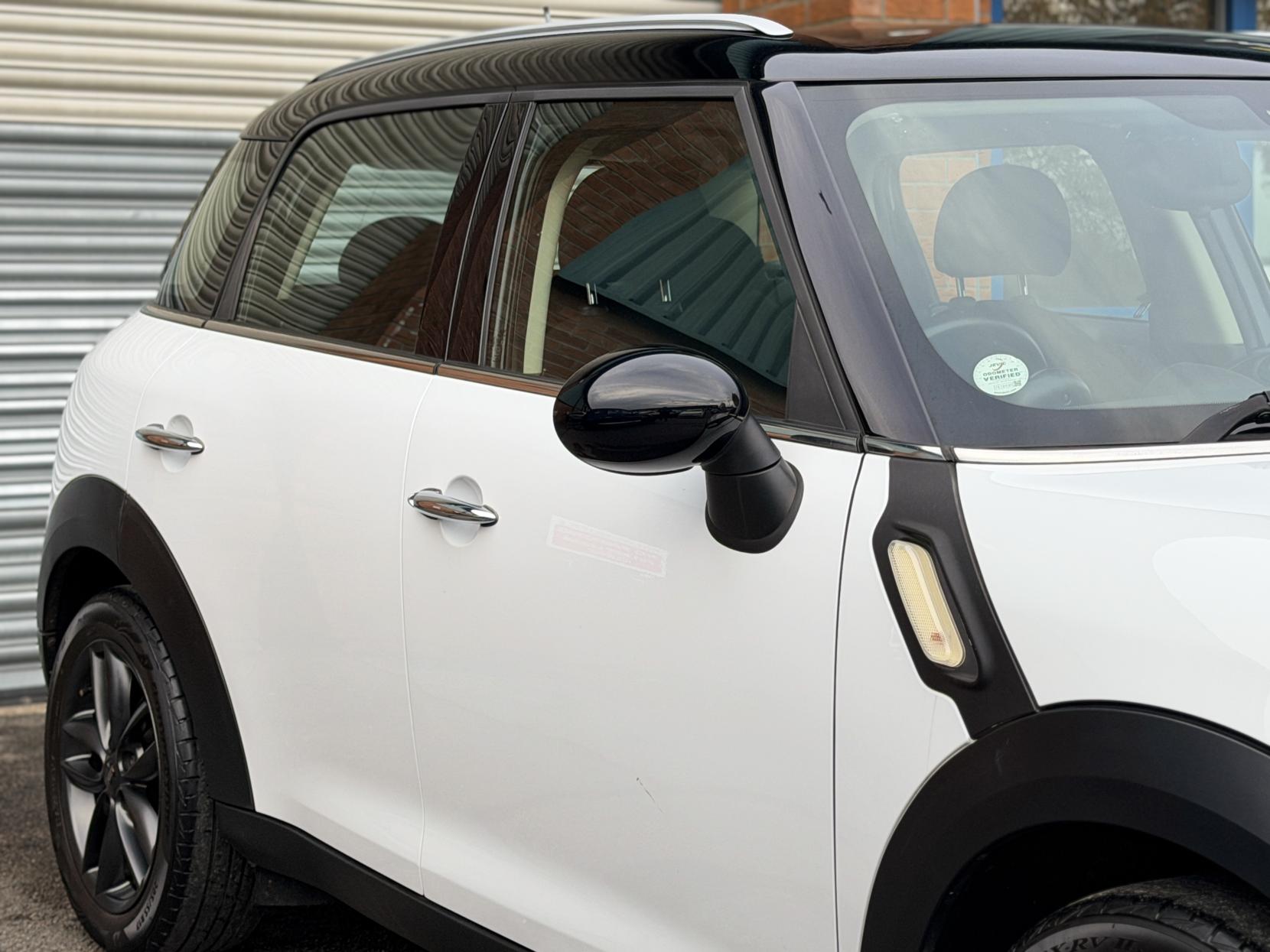 MINI Countryman 2.0 Cooper D SUV 5dr Diesel Auto Euro 5 (112 ps)