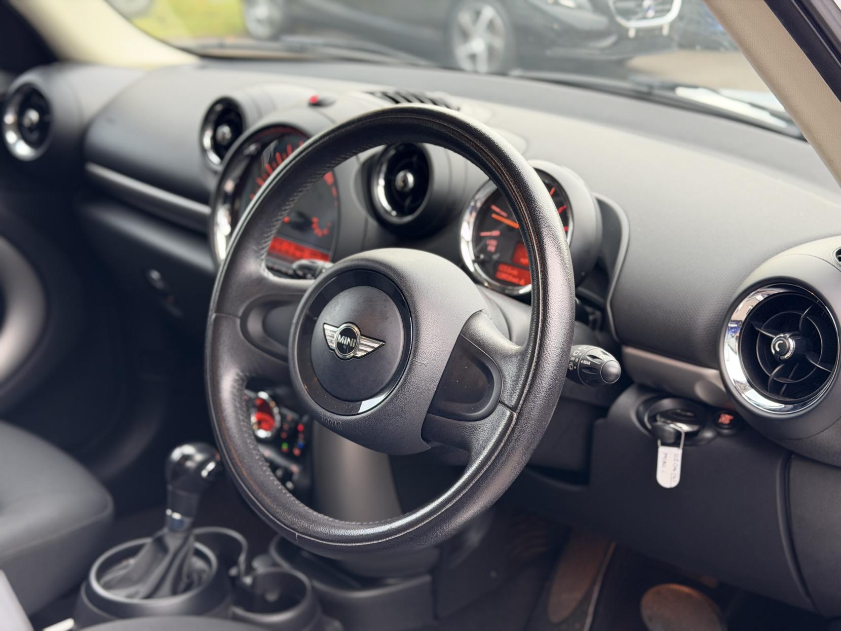 MINI Countryman 2.0 Cooper D SUV 5dr Diesel Auto Euro 5 (112 ps)