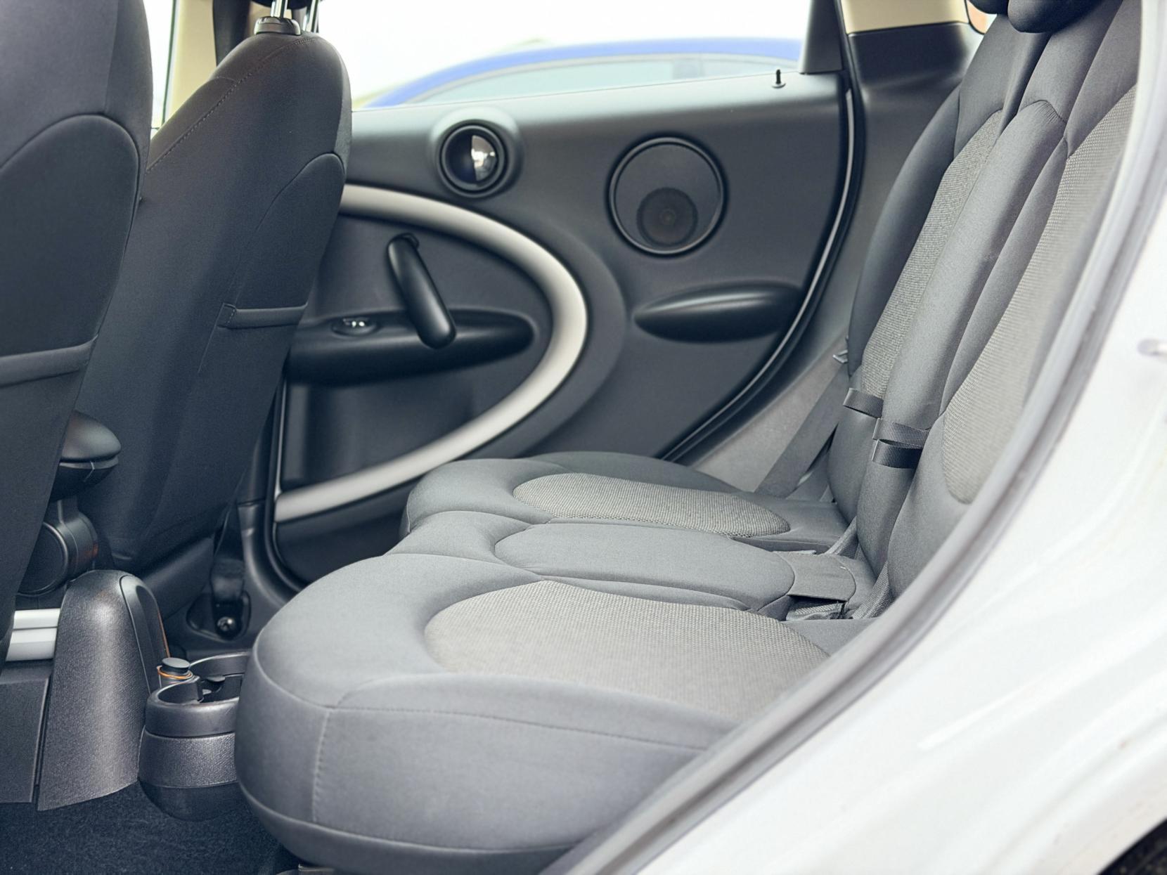 MINI Countryman 2.0 Cooper D SUV 5dr Diesel Auto Euro 5 (112 ps)