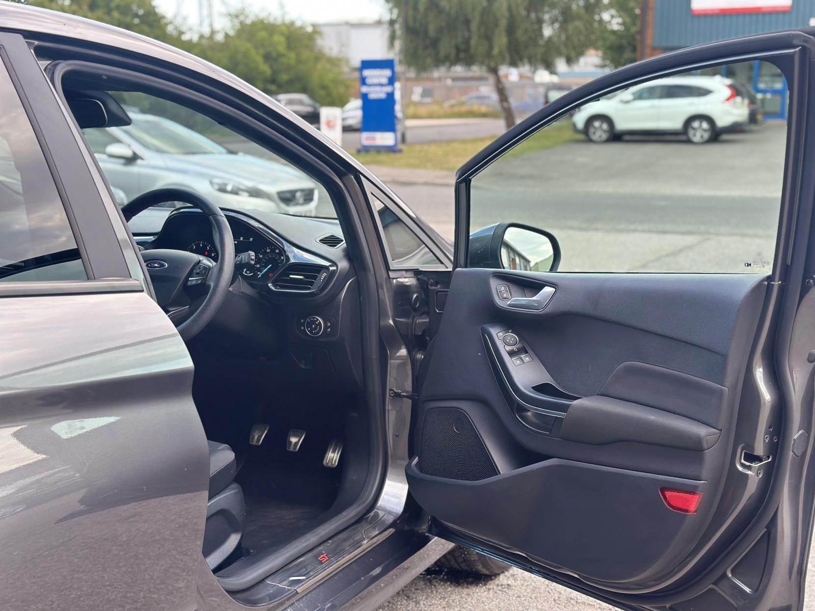 Ford Fiesta 1.0T EcoBoost GPF ST-Line Hatchback 5dr Petrol Manual Euro 6 (s/s) (125 ps)