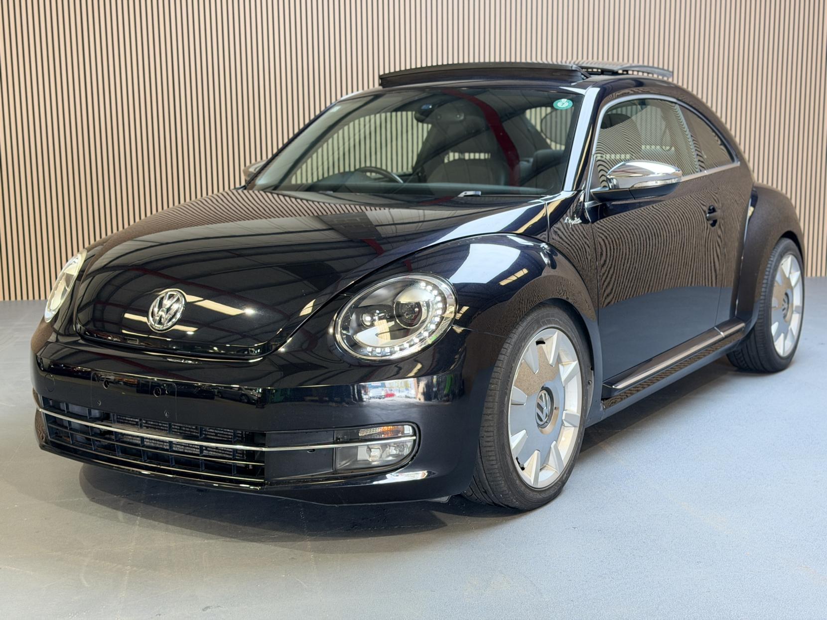 Volkswagen Beetle 1.2 Fender Hatchback (2011 - 2016)
