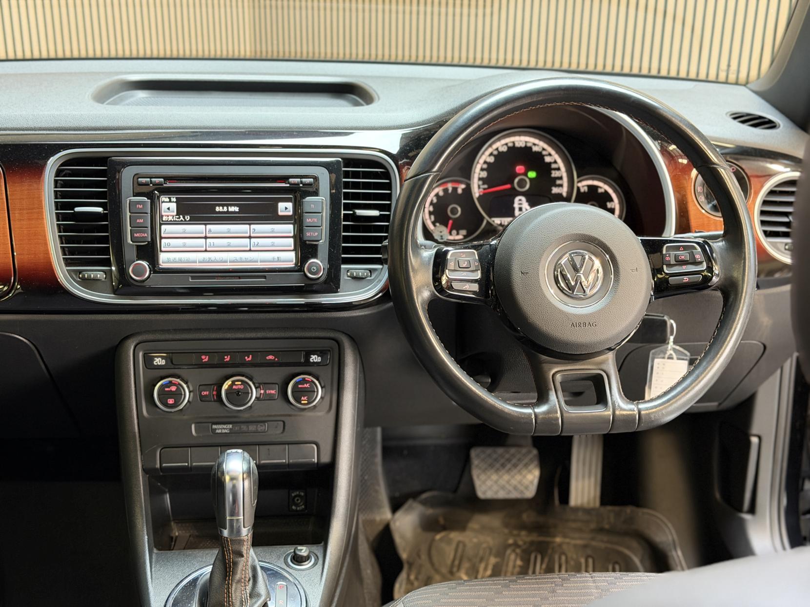 Volkswagen Beetle 1.2 Fender Hatchback (2011 - 2016)