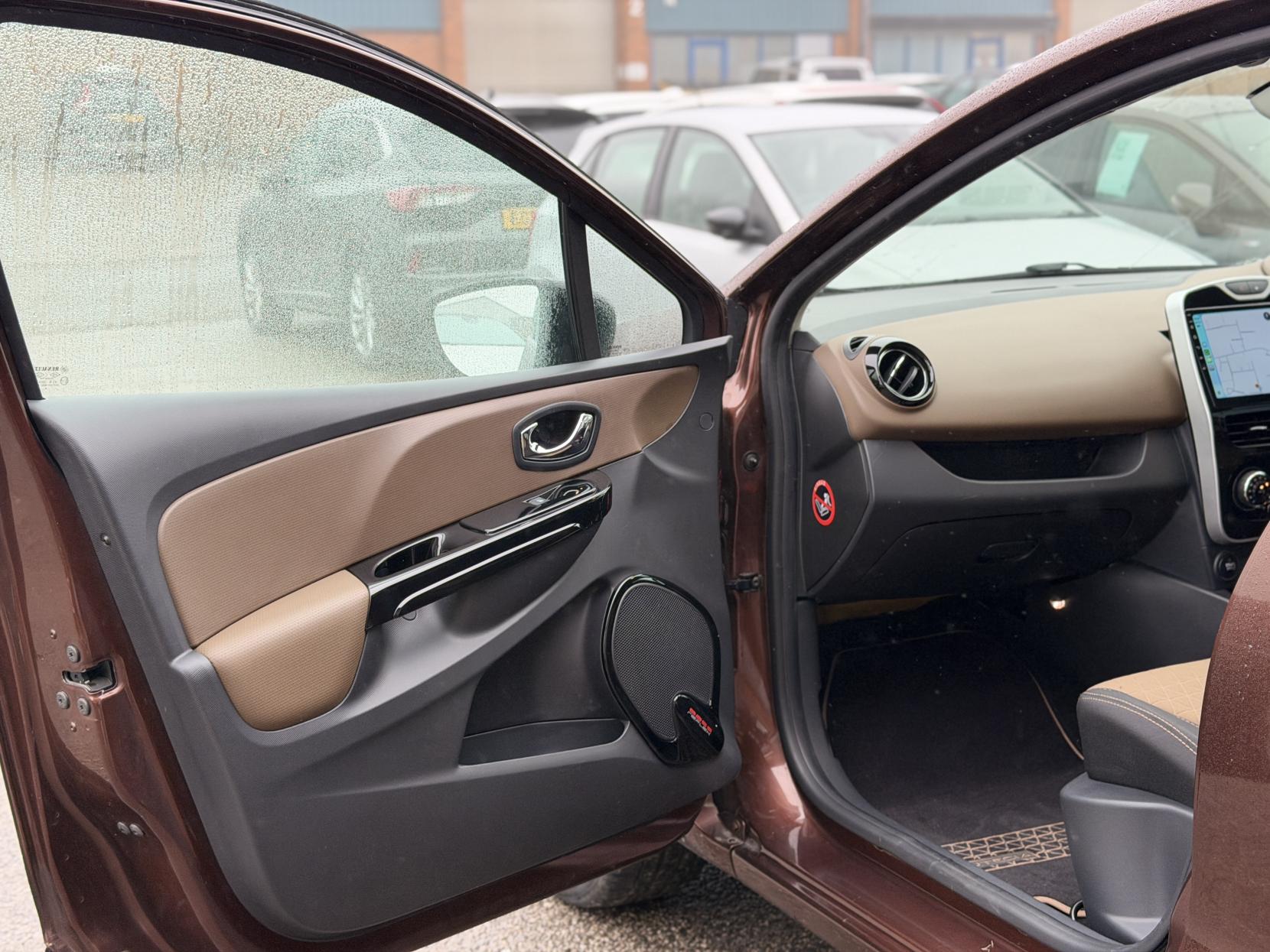 Renault Clio Lutecia Ganache