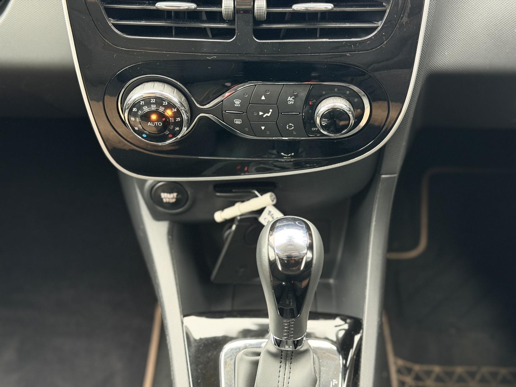 Renault Clio Lutecia Ganache