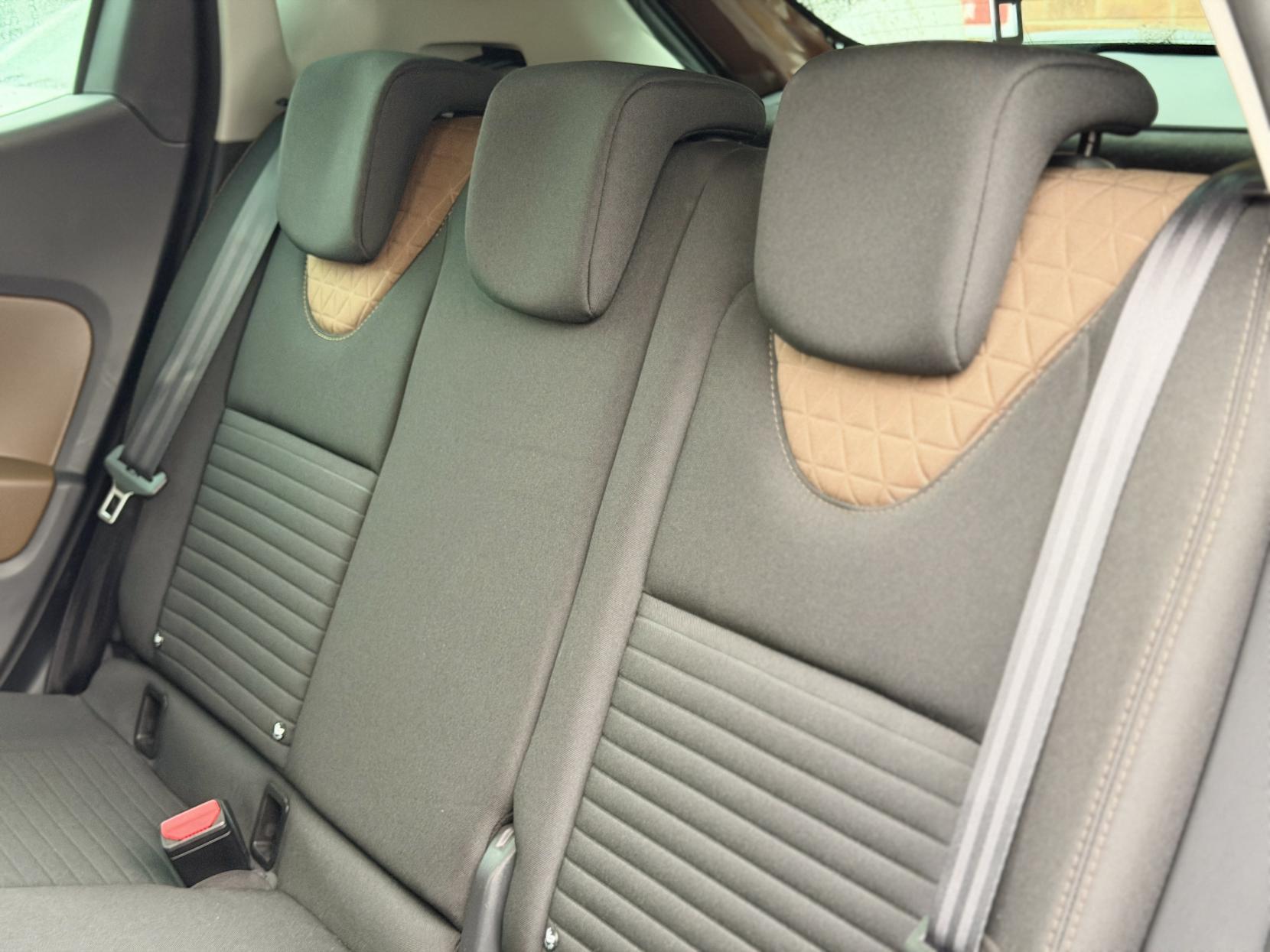 Renault Clio Lutecia Ganache