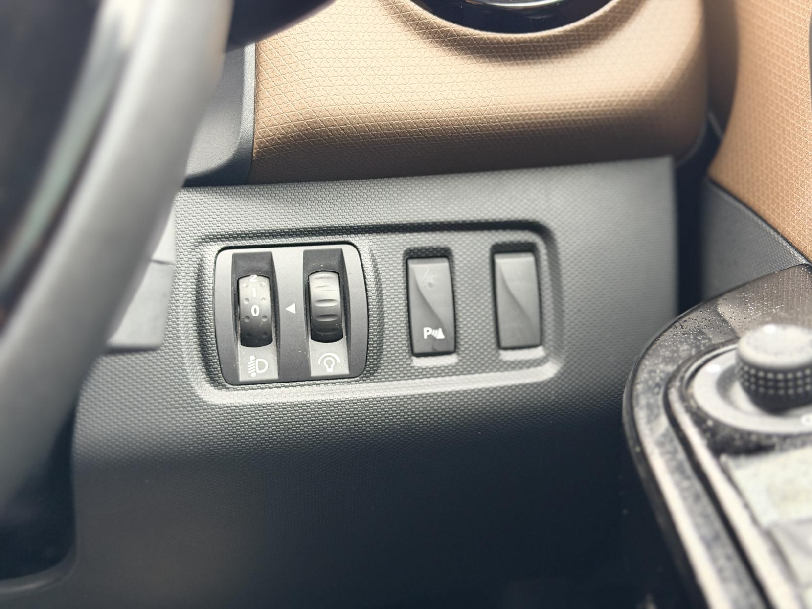 Renault Clio Lutecia Ganache