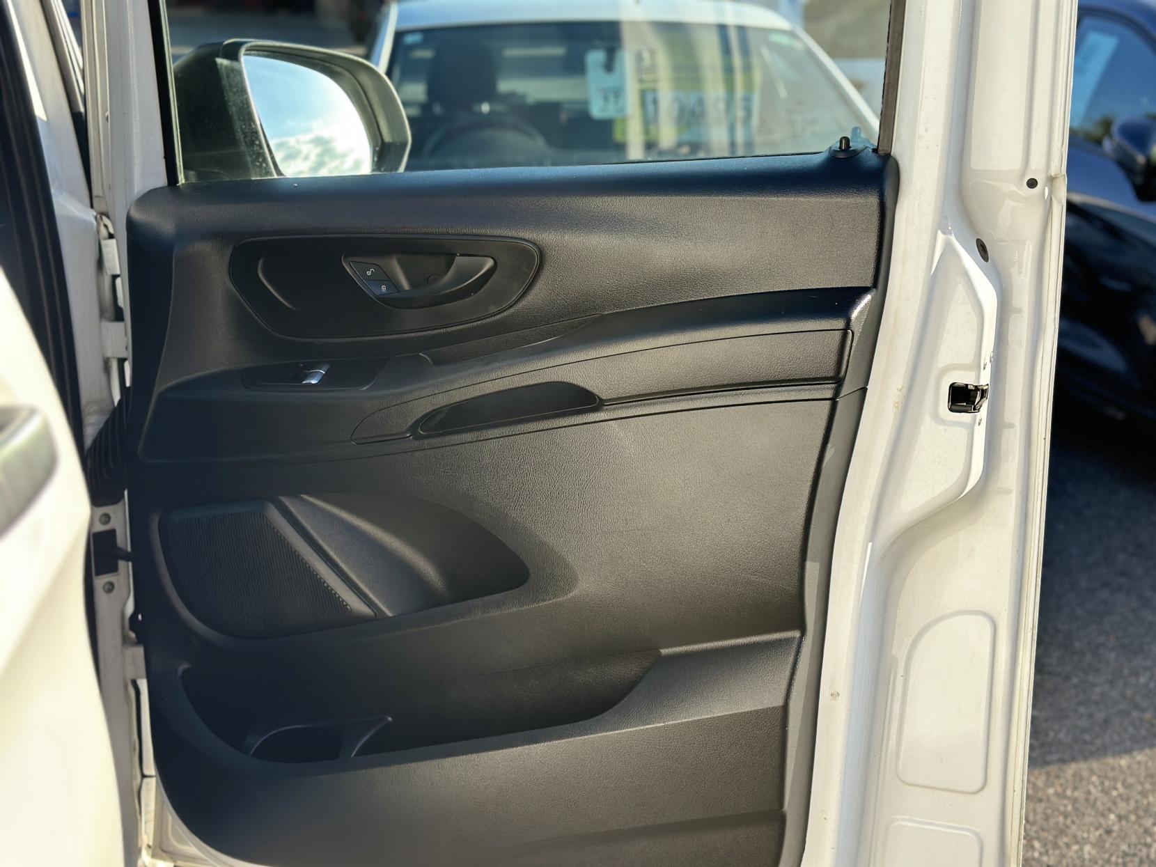 Mercedes-Benz Vito 1.6 109 CDI Panel Van 6dr Diesel Manual FWD L2 Euro 5 (88 ps)