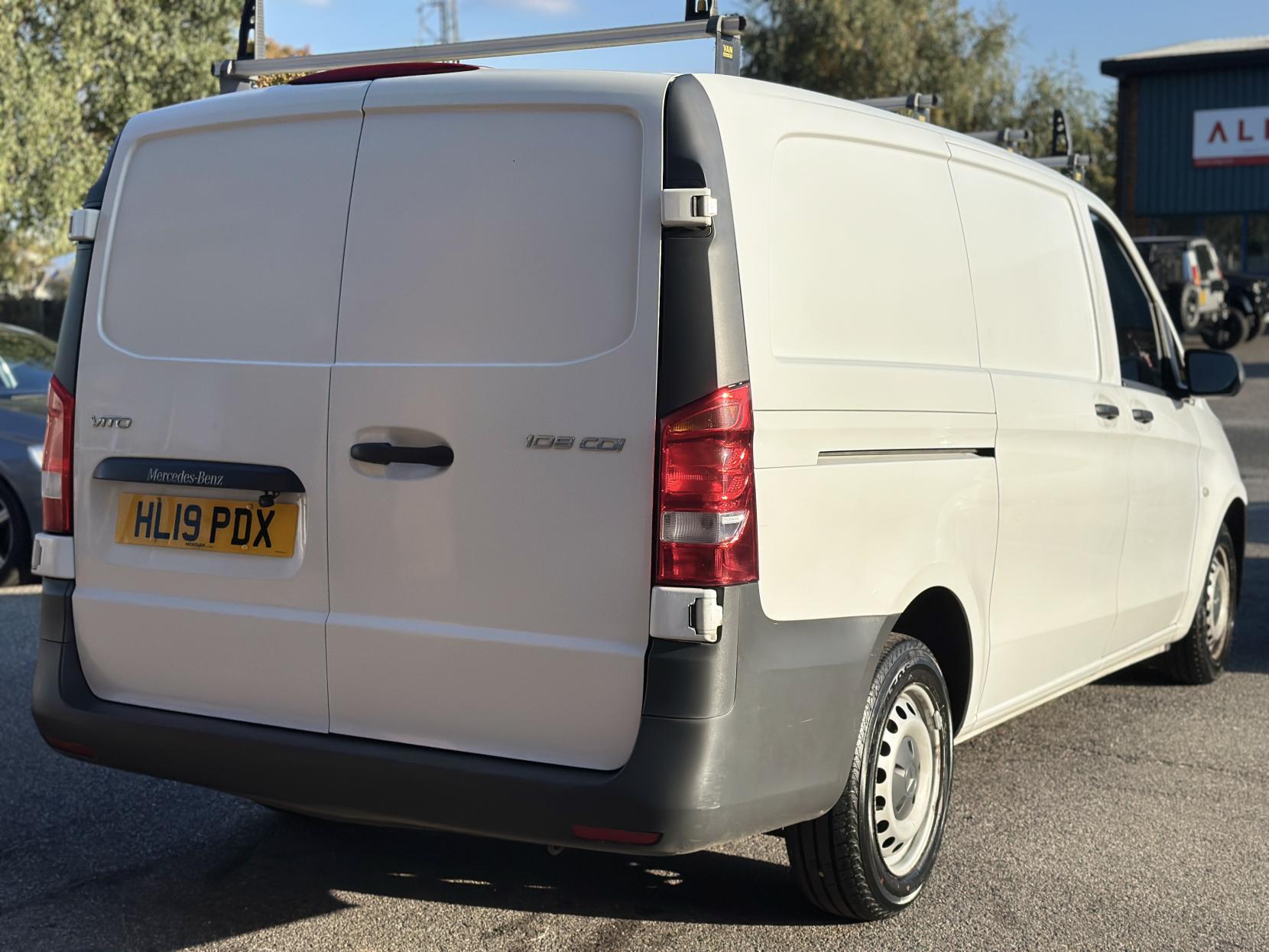 Mercedes-Benz Vito 1.6 109 CDI Panel Van 6dr Diesel Manual FWD L2 Euro 5 (88 ps)