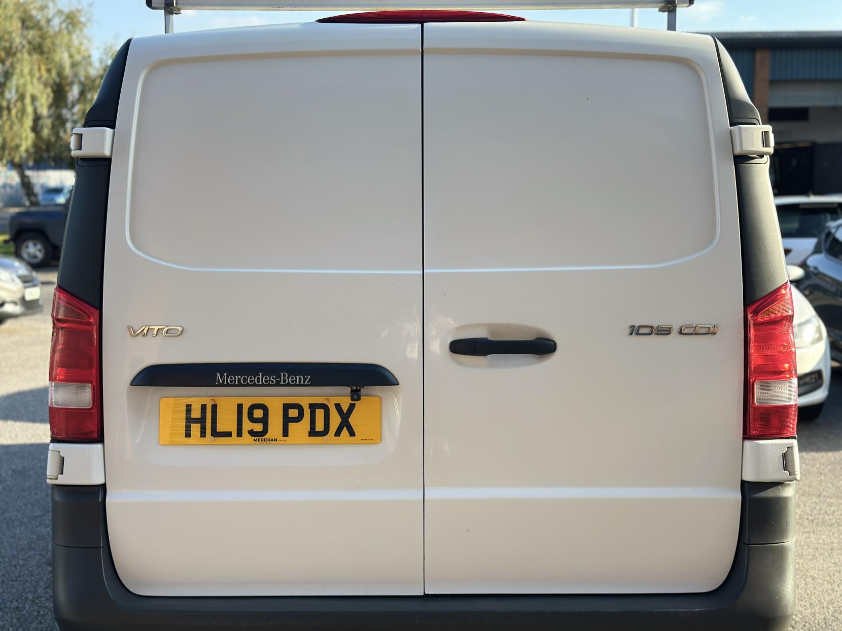 Mercedes-Benz Vito 1.6 109 CDI Panel Van 6dr Diesel Manual FWD L2 Euro 5 (88 ps)