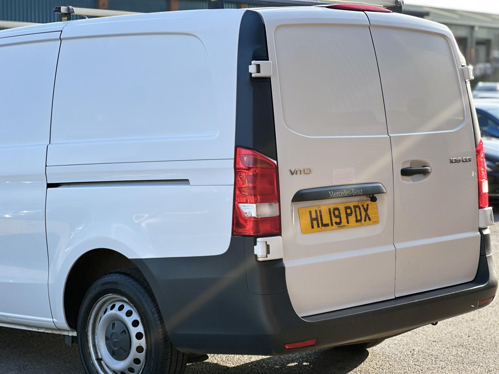 Mercedes-Benz Vito 1.6 109 CDI Panel Van 6dr Diesel Manual FWD L2 Euro 5 (88 ps)