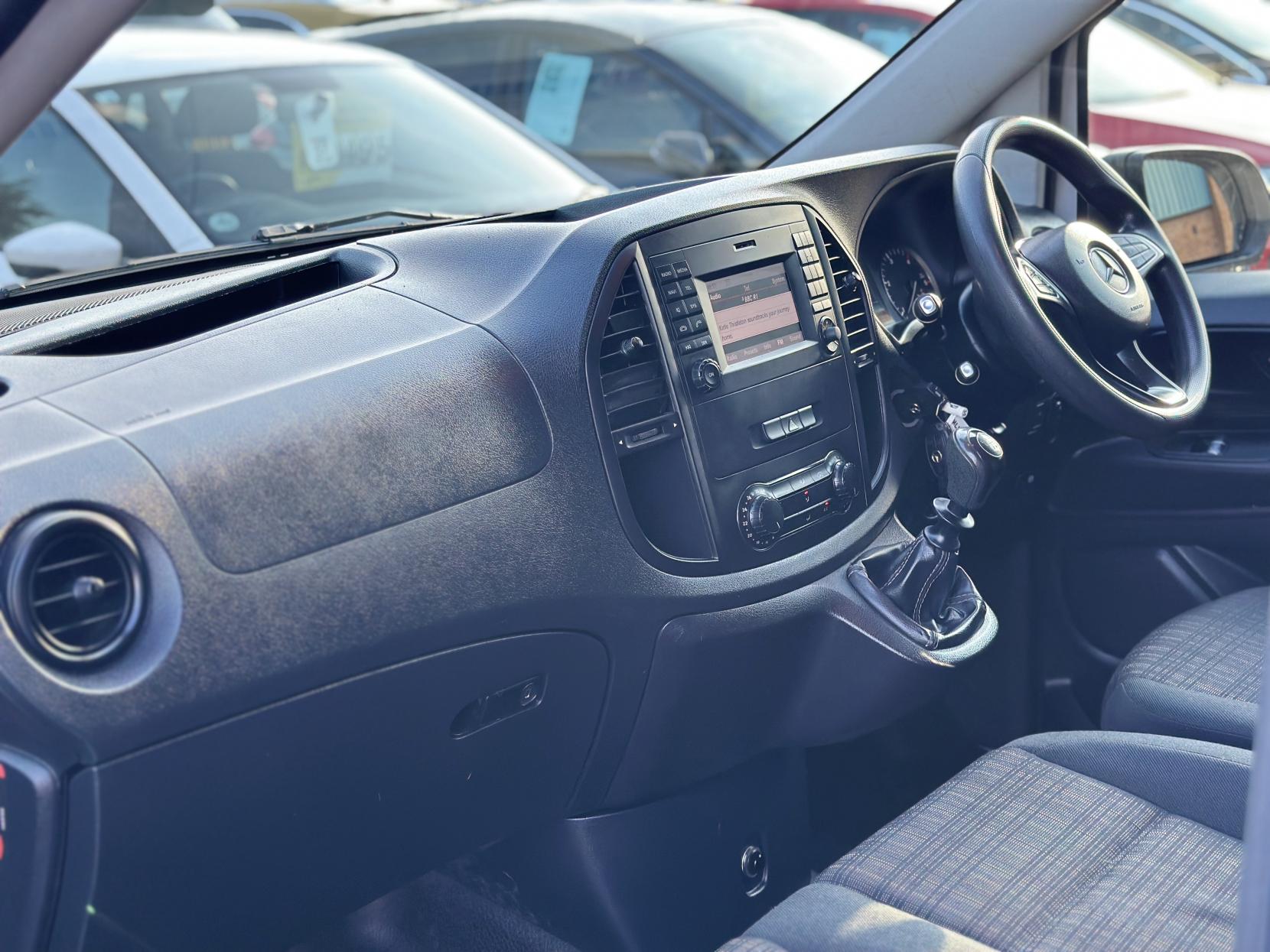 Mercedes-Benz Vito 1.6 109 CDI Panel Van 6dr Diesel Manual FWD L2 Euro 5 (88 ps)