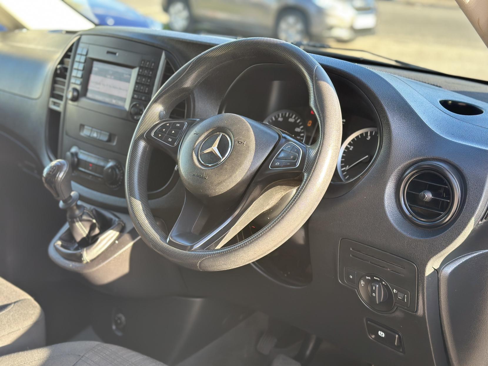 Mercedes-Benz Vito 1.6 109 CDI Panel Van 6dr Diesel Manual FWD L2 Euro 5 (88 ps)