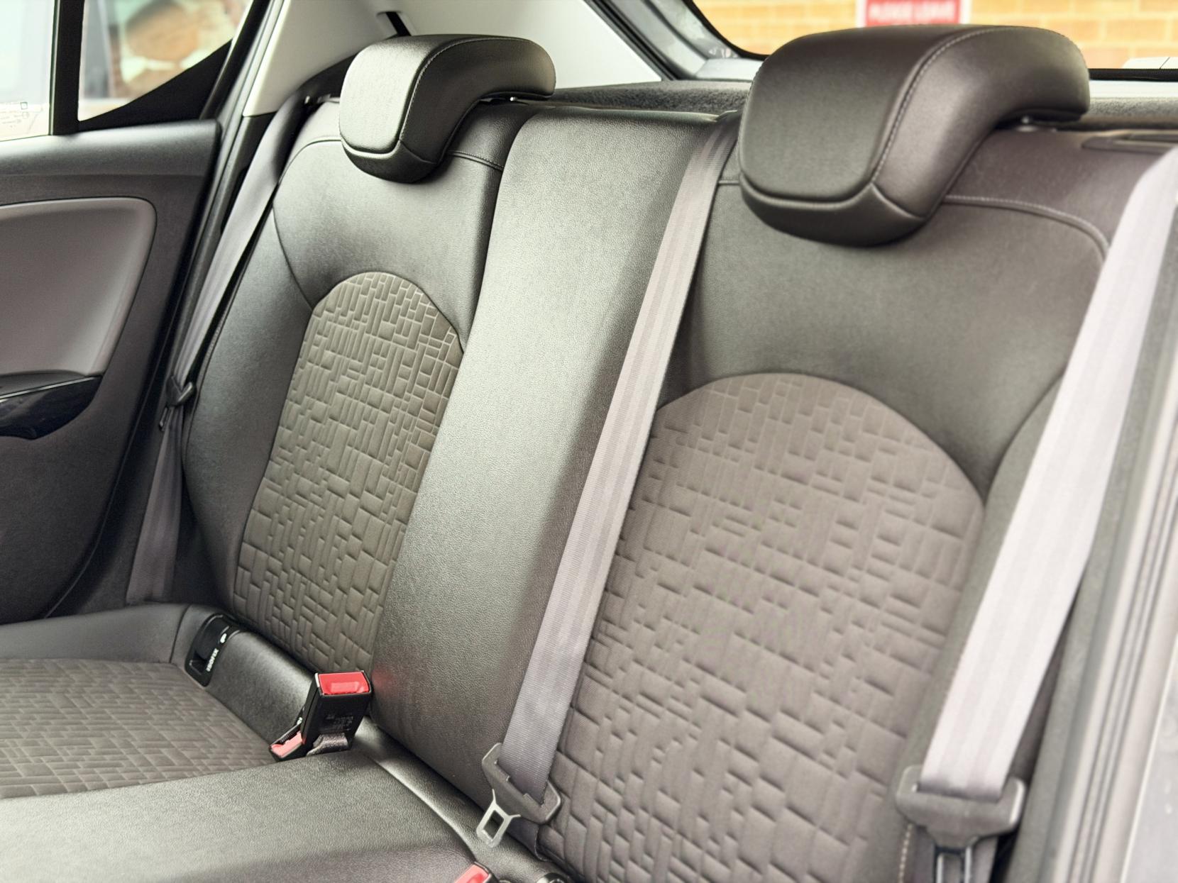 Vauxhall Corsa 1.4i SE Hatchback 5dr Petrol Auto Euro 6 (90 ps)