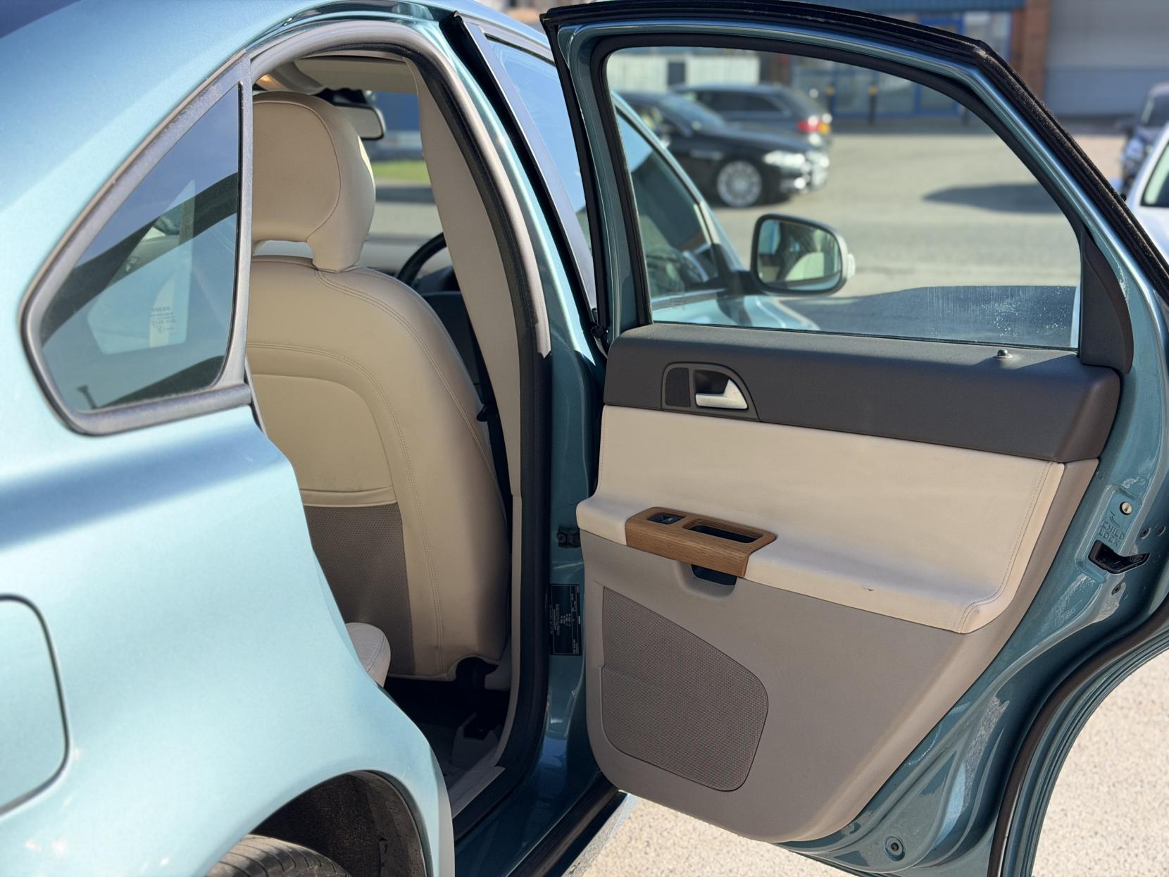 Volvo S40 2.0D GPF SE Lux Saloon 4dr Diesel Manual Euro 4 (136 ps)