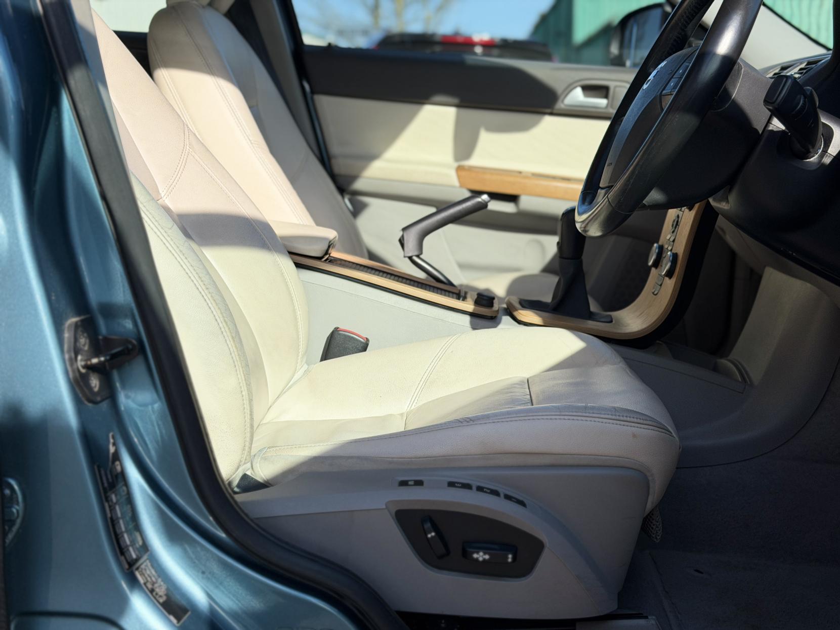 Volvo S40 2.0D GPF SE Lux Saloon 4dr Diesel Manual Euro 4 (136 ps)