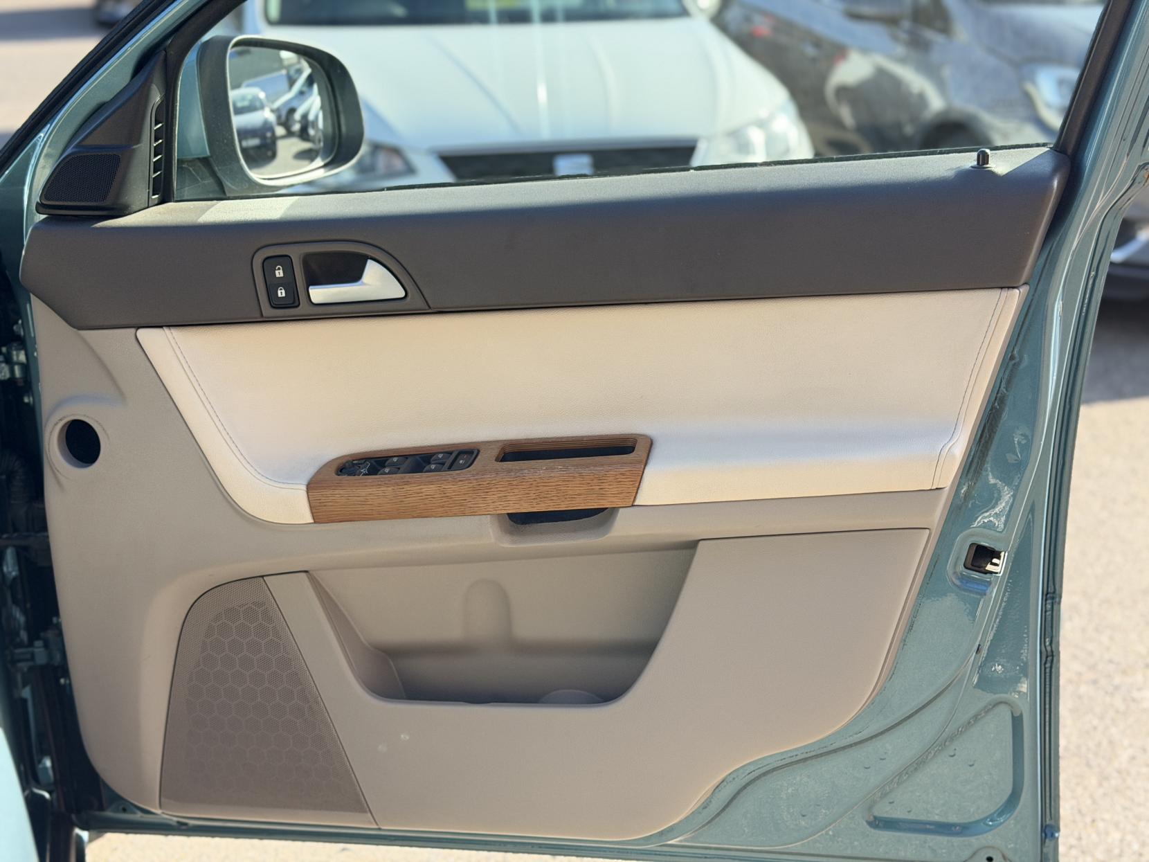 Volvo S40 2.0D GPF SE Lux Saloon 4dr Diesel Manual Euro 4 (136 ps)