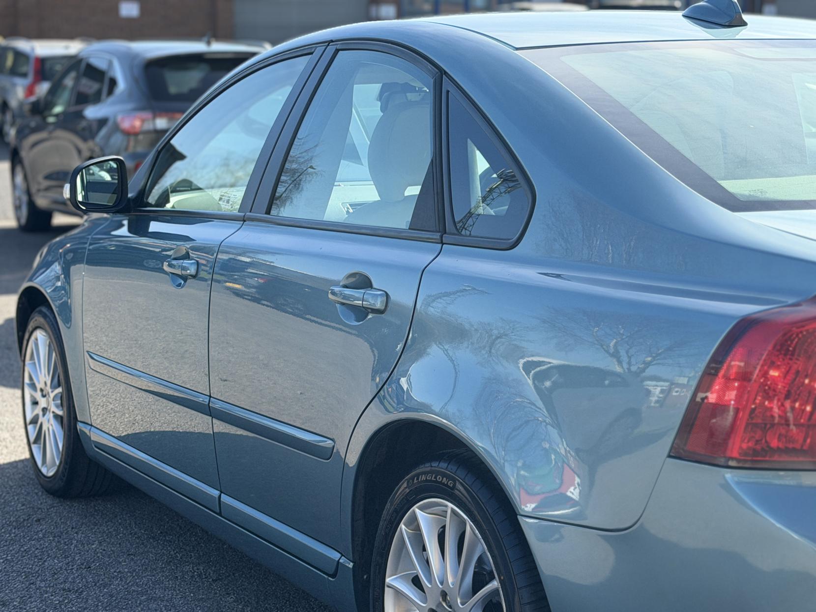 Volvo S40 2.0D GPF SE Lux Saloon 4dr Diesel Manual Euro 4 (136 ps)