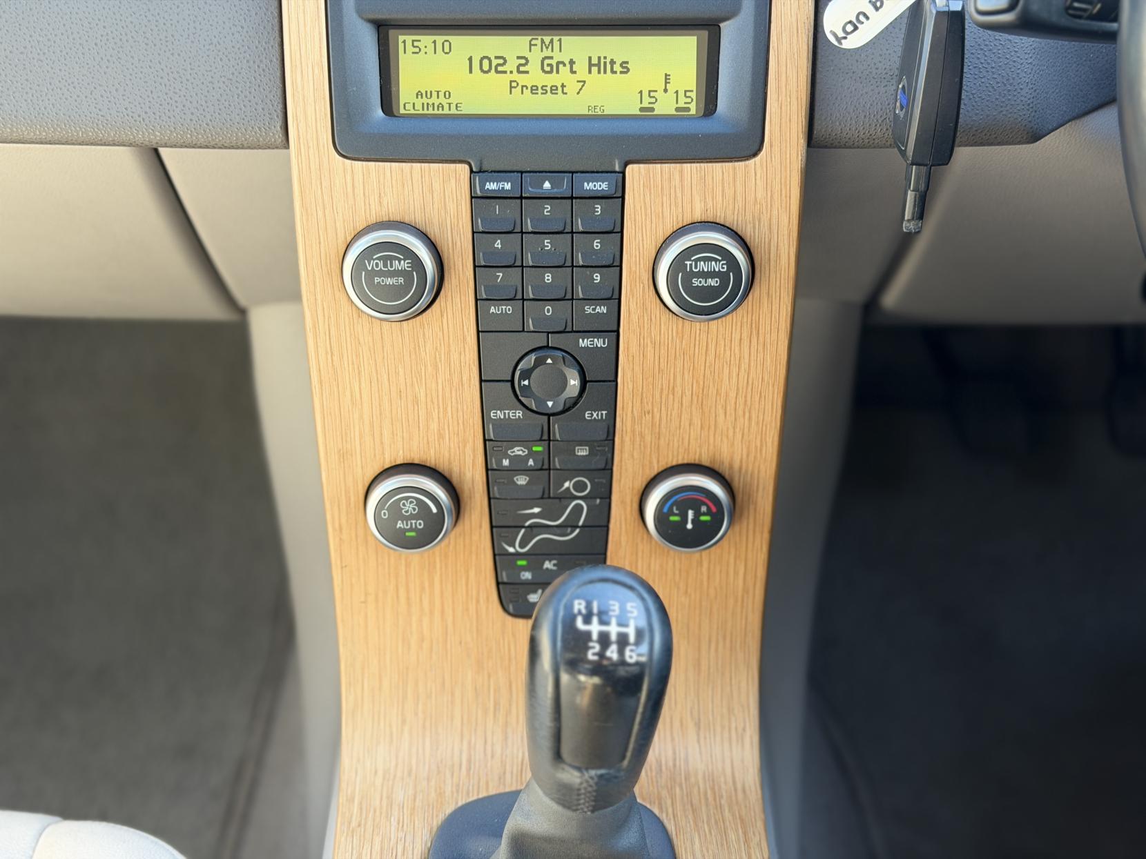 Volvo S40 2.0D GPF SE Lux Saloon 4dr Diesel Manual Euro 4 (136 ps)