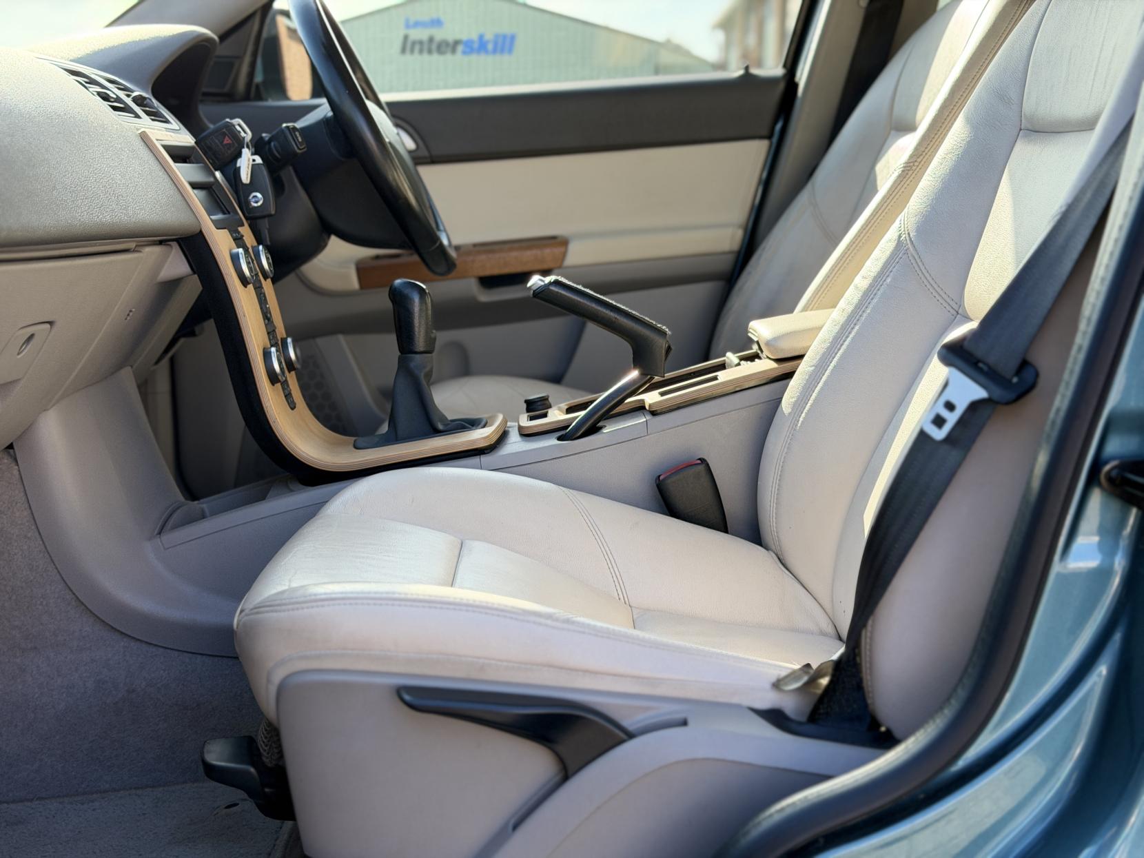 Volvo S40 2.0D GPF SE Lux Saloon 4dr Diesel Manual Euro 4 (136 ps)