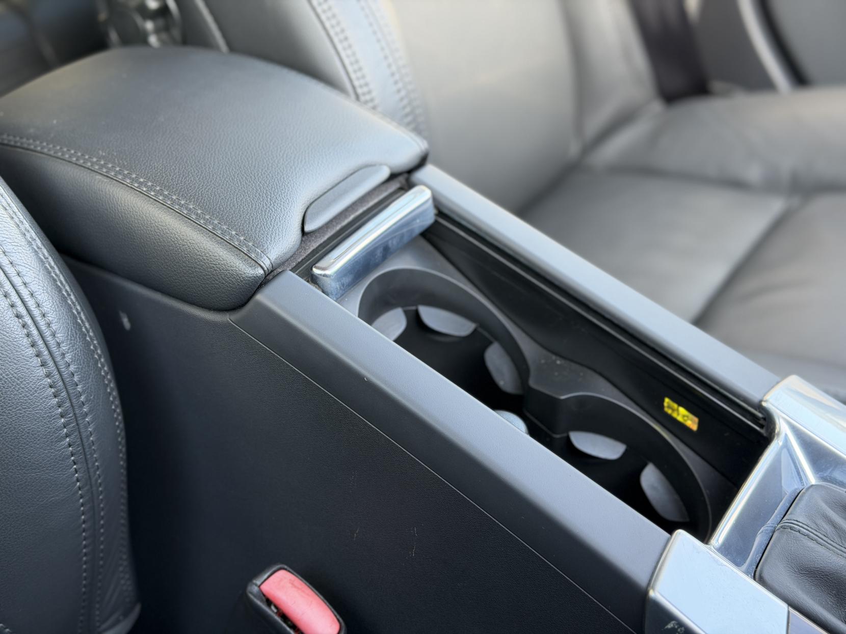 Volvo V60 3.0 T6 SE Premium Saloon 4dr Petrol Geartronic AWD Euro 5 (304 ps)