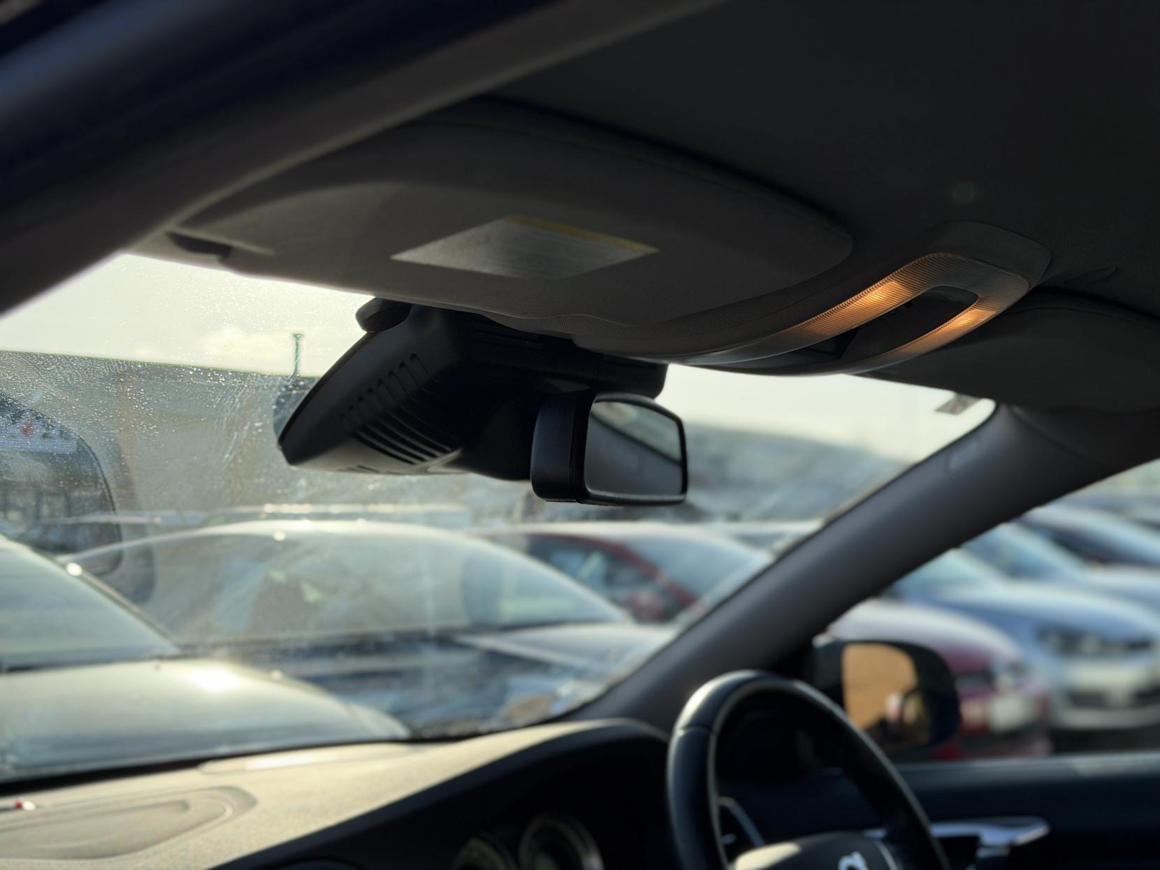 Volvo V60 3.0 T6 SE Premium Saloon 4dr Petrol Geartronic AWD Euro 5 (304 ps)