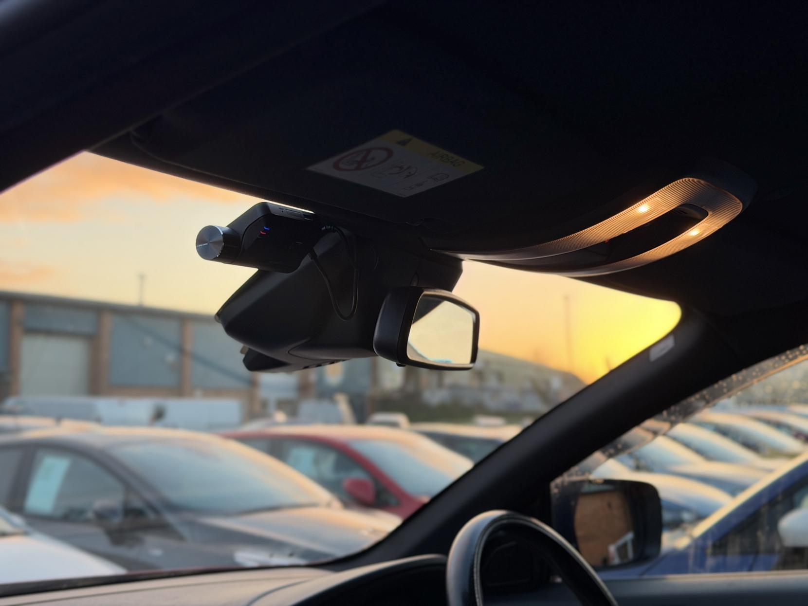 Volvo XC60 2.4 D4 R-Design SUV 5dr Diesel Geartronic AWD Euro 5 (181 ps)