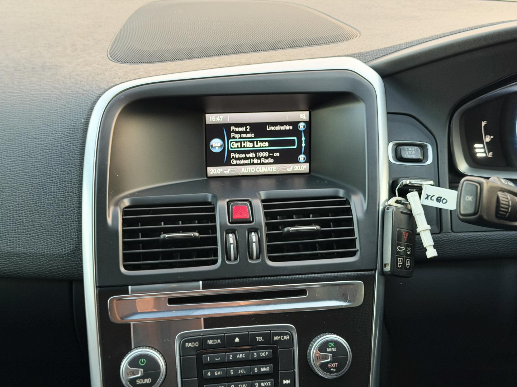 Volvo XC60 2.4 D4 R-Design SUV 5dr Diesel Geartronic AWD Euro 5 (181 ps)