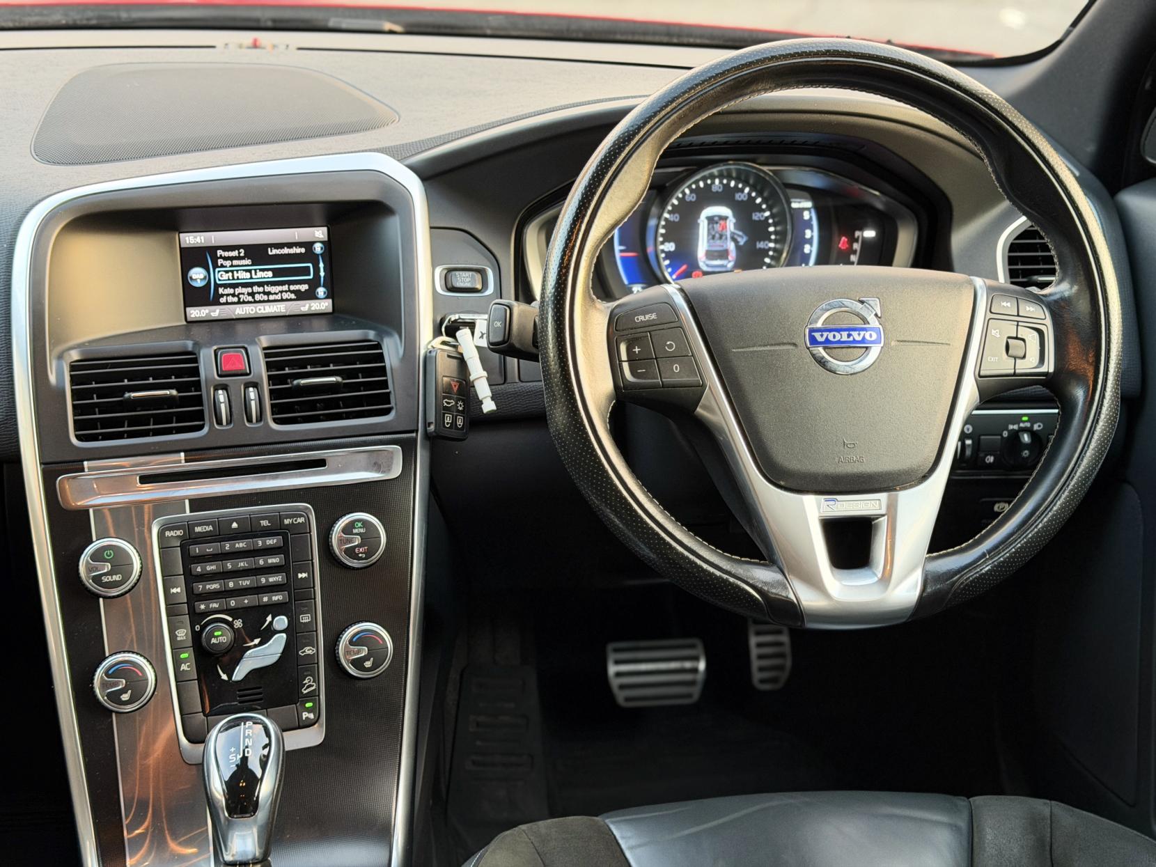 Volvo XC60 2.4 D4 R-Design SUV 5dr Diesel Geartronic AWD Euro 5 (181 ps)