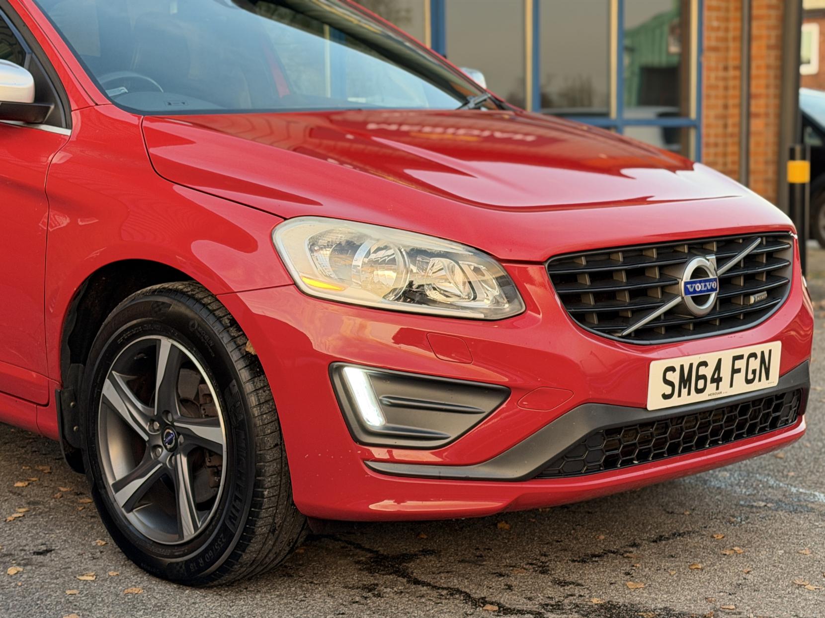 Volvo XC60 2.4 D4 R-Design SUV 5dr Diesel Geartronic AWD Euro 5 (181 ps)