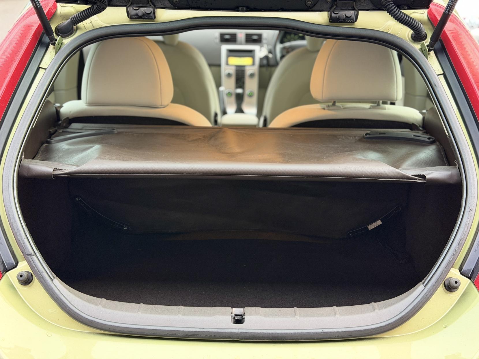 Volvo C30 1.6 SE Sports Coupe 3dr Petrol Manual Euro 4 (100 ps)