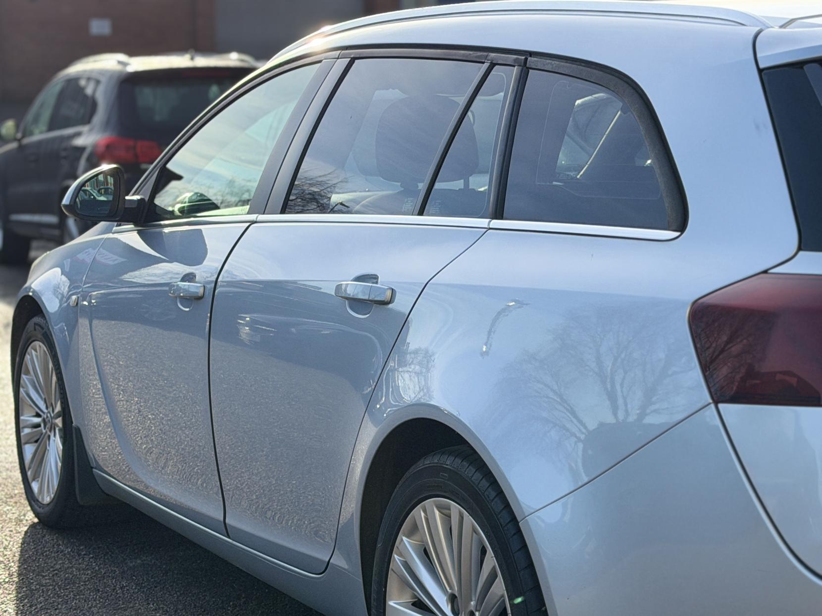 Vauxhall Insignia 2.0 CDTi ecoFLEX Design Nav Sports Tourer 5dr Diesel Manual Euro 6 (s/s) (170 ps)