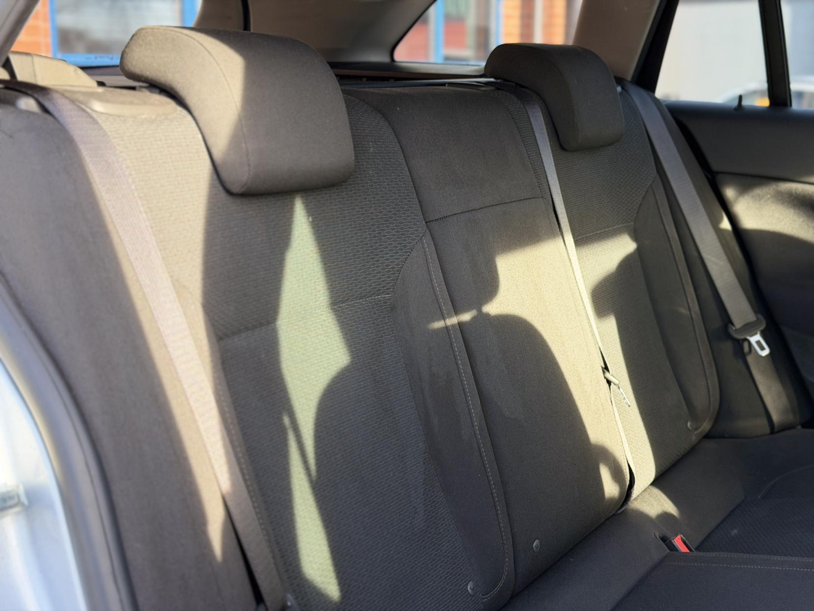 Vauxhall Insignia 2.0 CDTi ecoFLEX Design Nav Sports Tourer 5dr Diesel Manual Euro 6 (s/s) (170 ps)