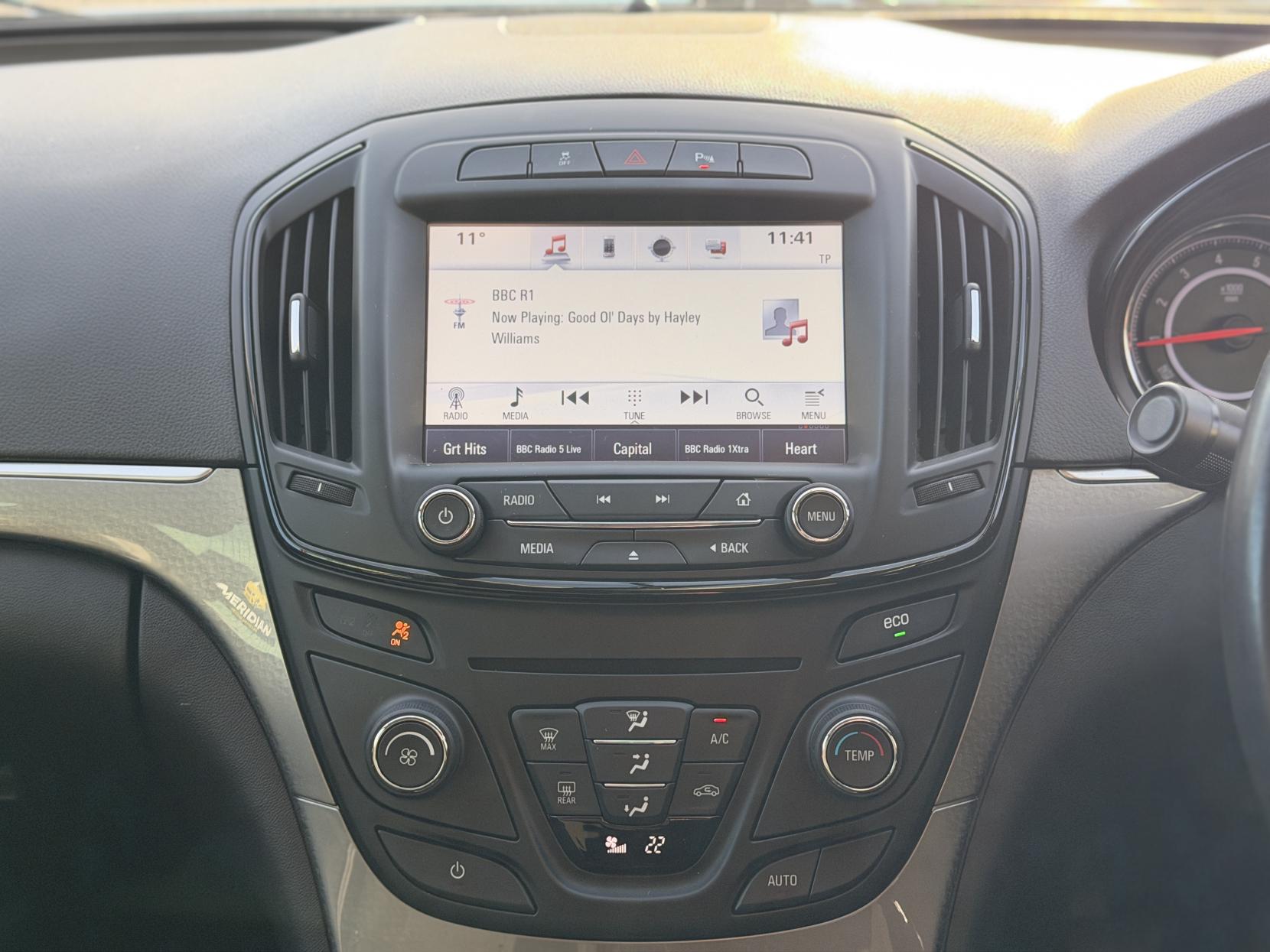 Vauxhall Insignia 2.0 CDTi ecoFLEX Design Nav Sports Tourer 5dr Diesel Manual Euro 6 (s/s) (170 ps)