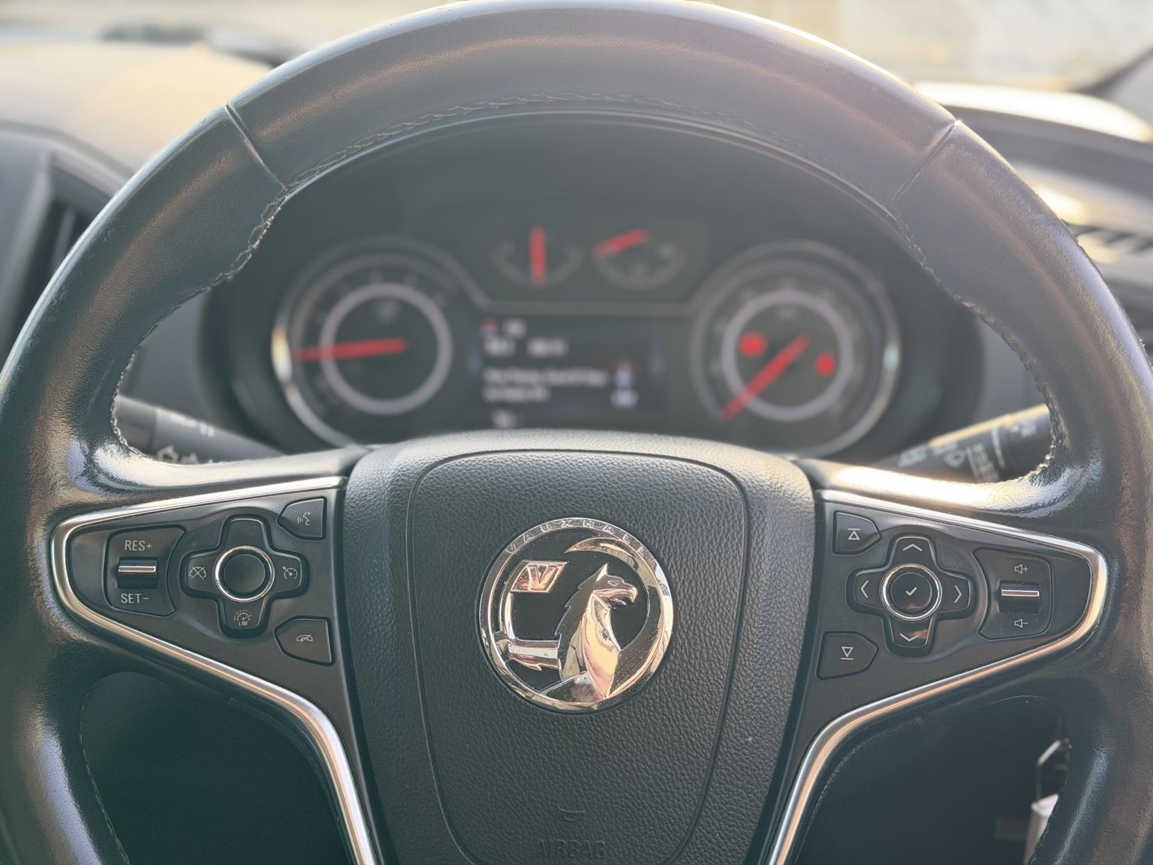 Vauxhall Insignia 2.0 CDTi ecoFLEX Design Nav Sports Tourer 5dr Diesel Manual Euro 6 (s/s) (170 ps)