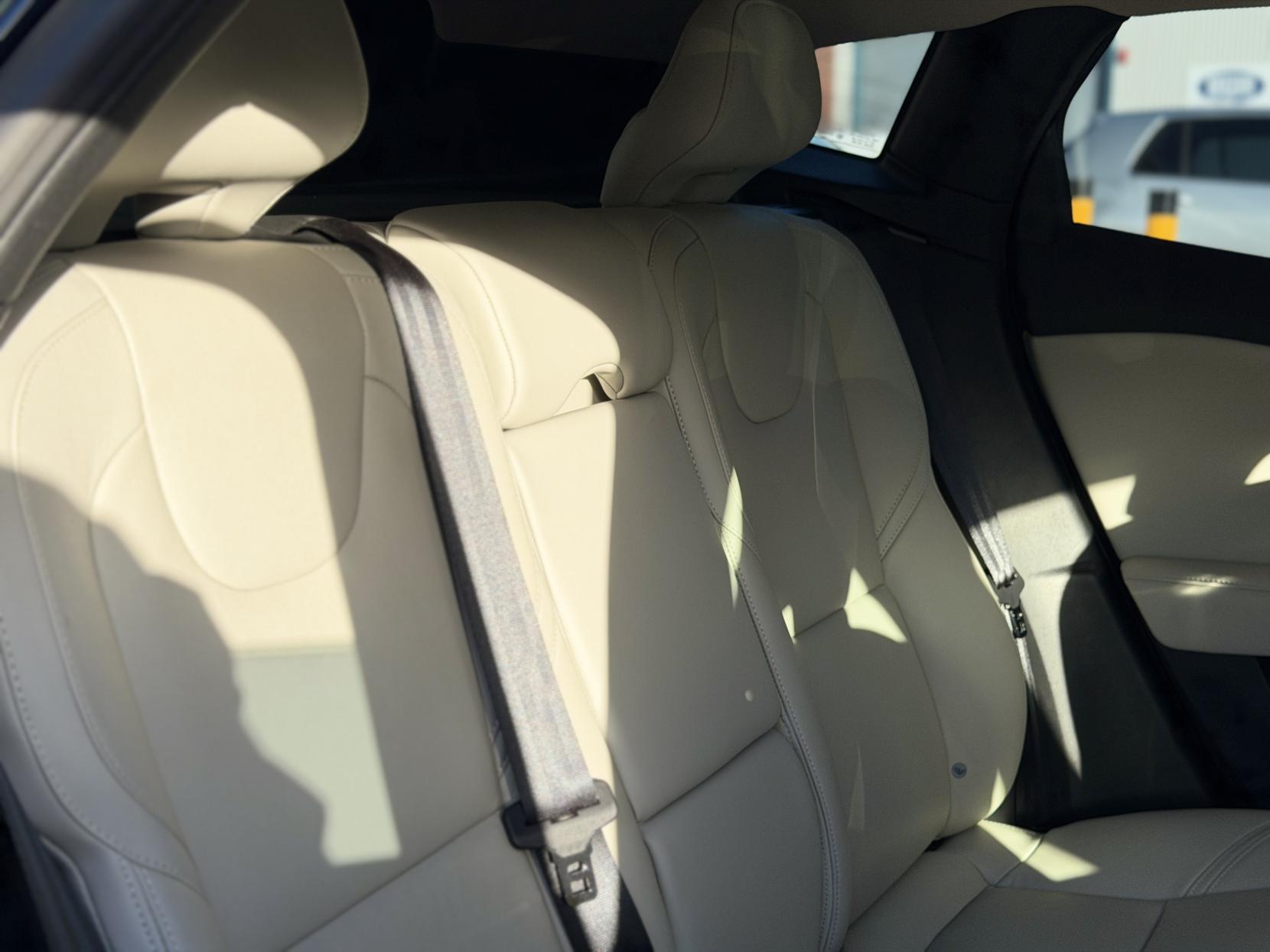 Volvo V40 2.0 D4 SE Lux Nav Hatchback 5dr Diesel Geartronic Euro 6 (s/s) (190 ps)