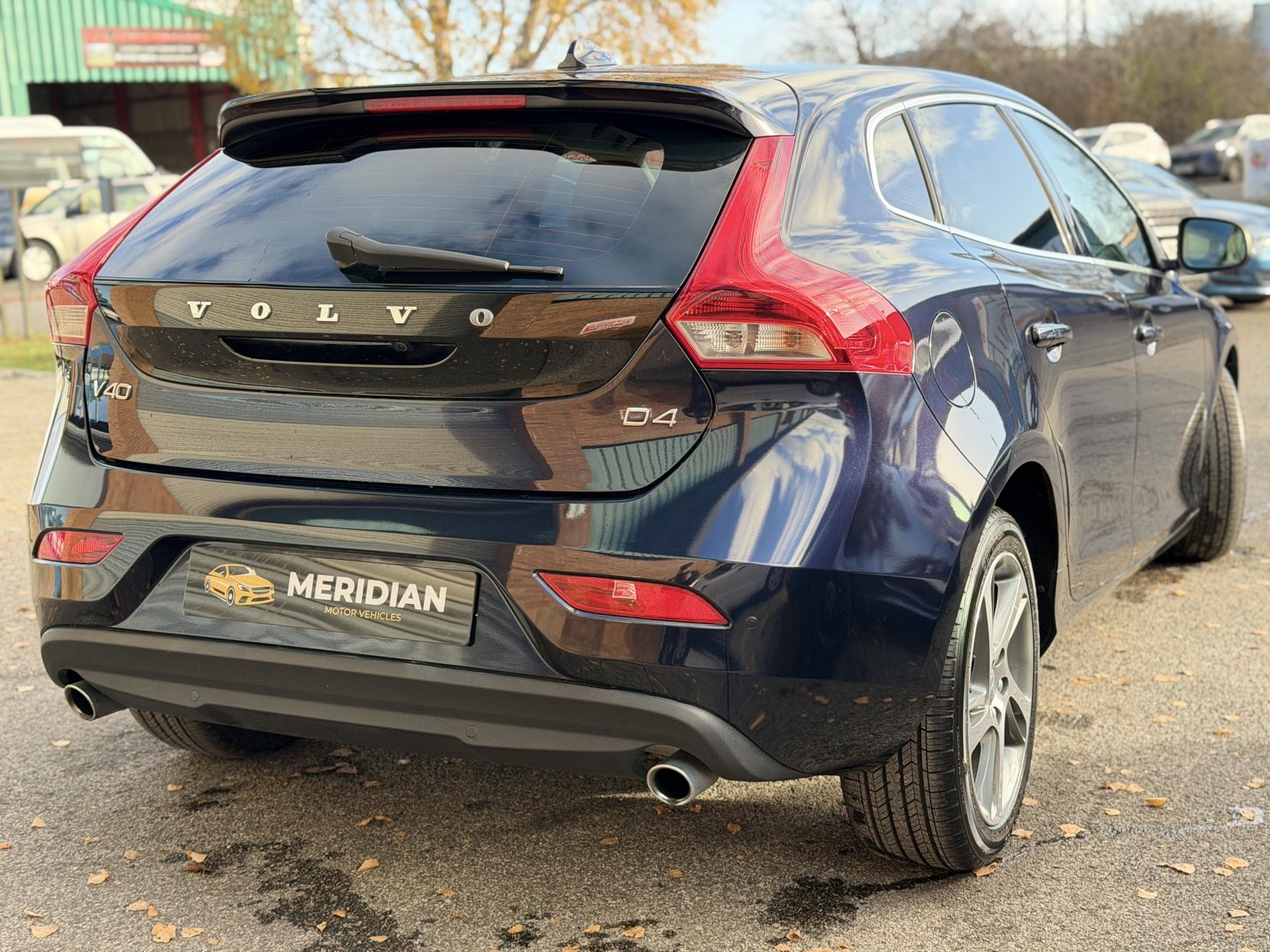 Volvo V40 2.0 D4 SE Lux Nav Hatchback 5dr Diesel Geartronic Euro 6 (s/s) (190 ps)