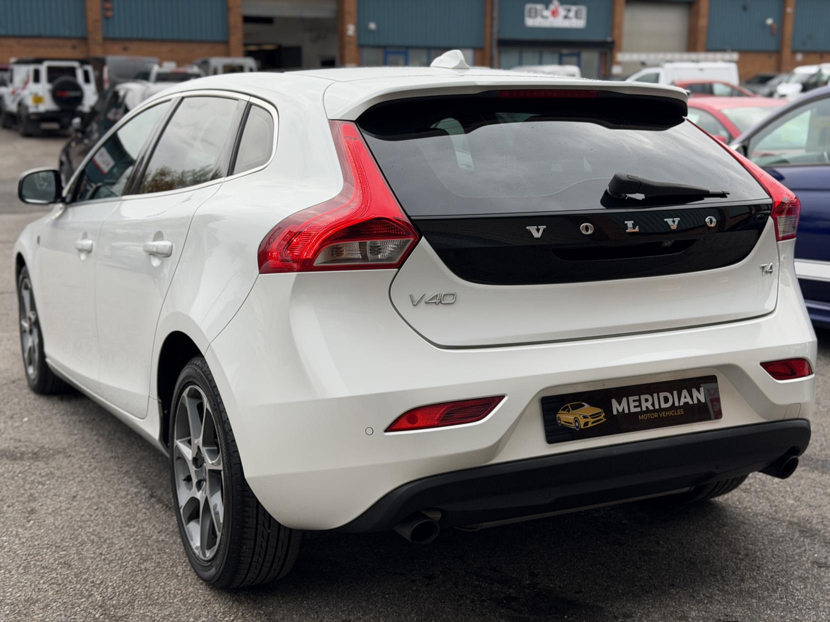 Volvo V40 1.6 T4 SE LUX NAV OCEAN RACE EDITON 