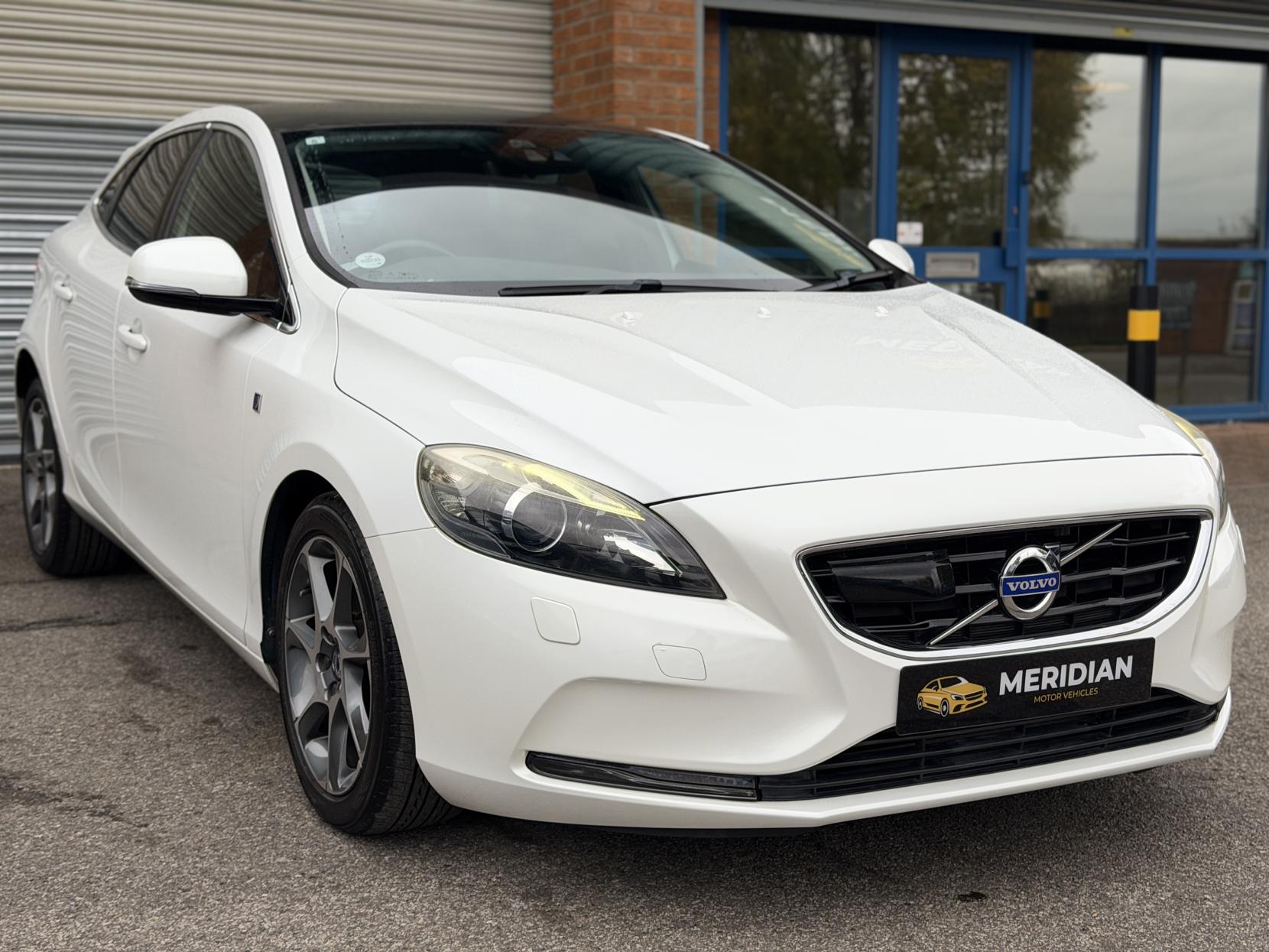 Volvo V40 1.6 T4 SE LUX NAV OCEAN RACE EDITON 