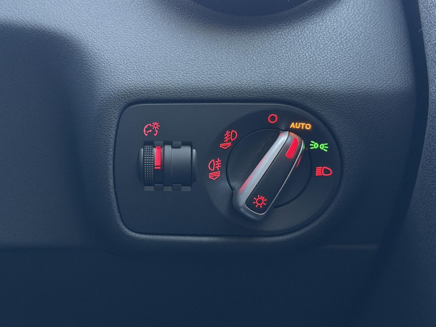 Audi A1 1.4 TFSI Attraction Hatchback 5dr Petrol S Tronic Euro 5 (s/s) (122 ps)