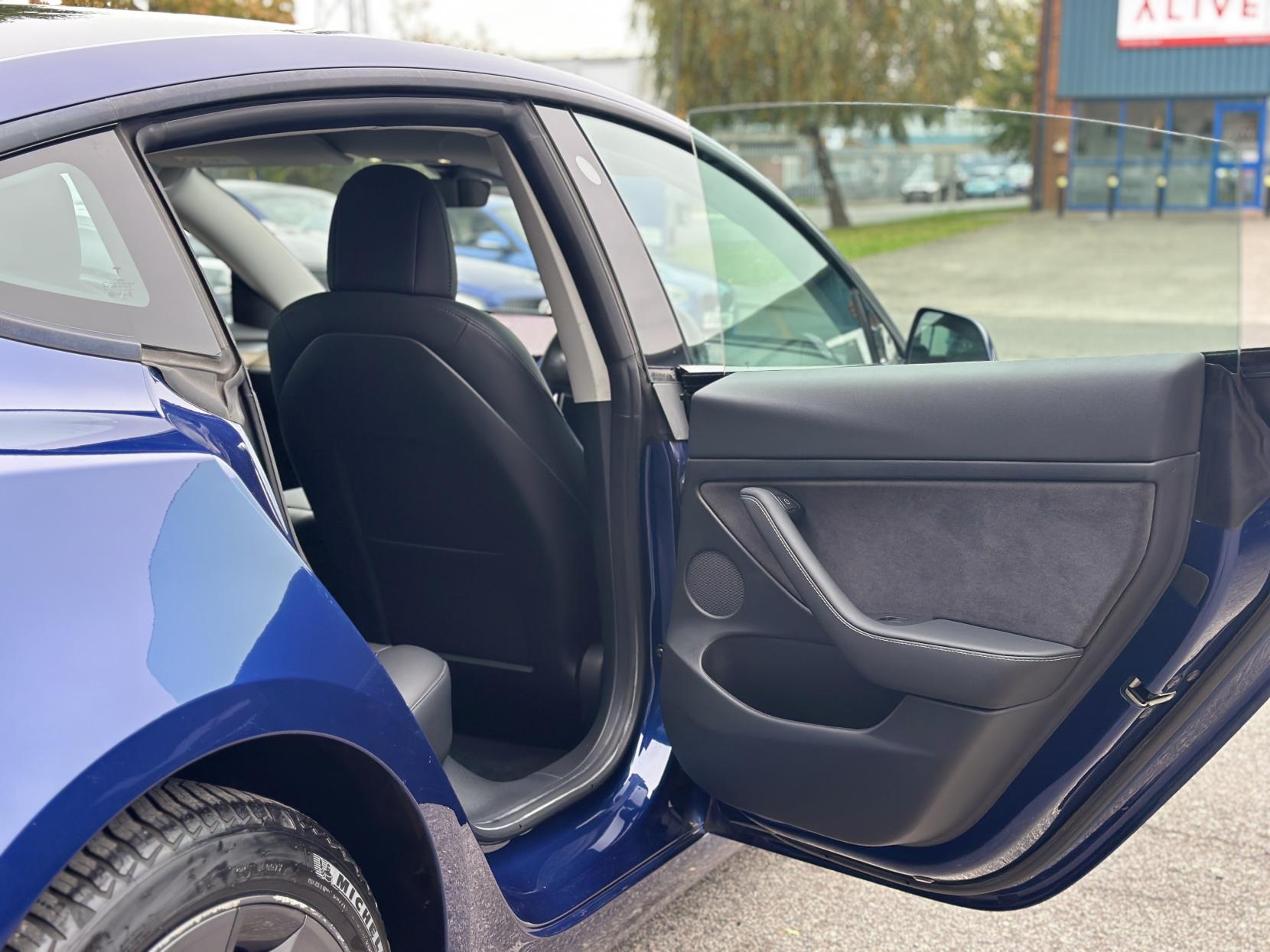 Tesla Model 3 (Dual Motor) Long Range Saloon 4dr Electric Auto 4WDE (346 ps)