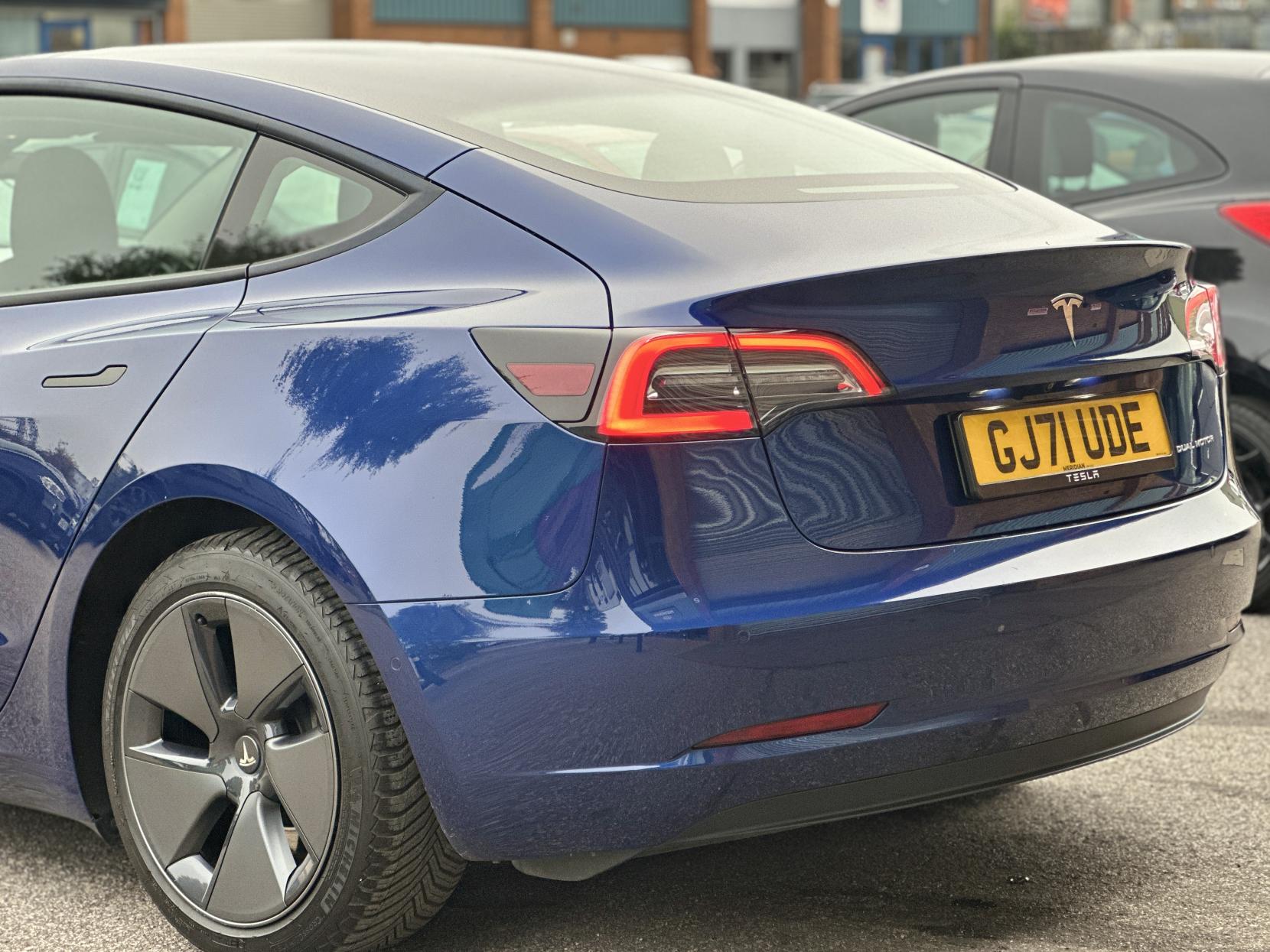 Tesla Model 3 (Dual Motor) Long Range Saloon 4dr Electric Auto 4WDE (346 ps)