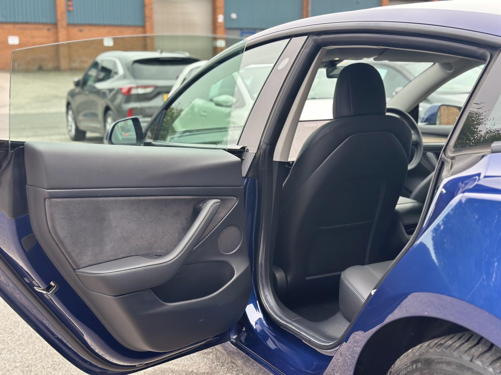 Tesla Model 3 (Dual Motor) Long Range Saloon 4dr Electric Auto 4WDE (346 ps)