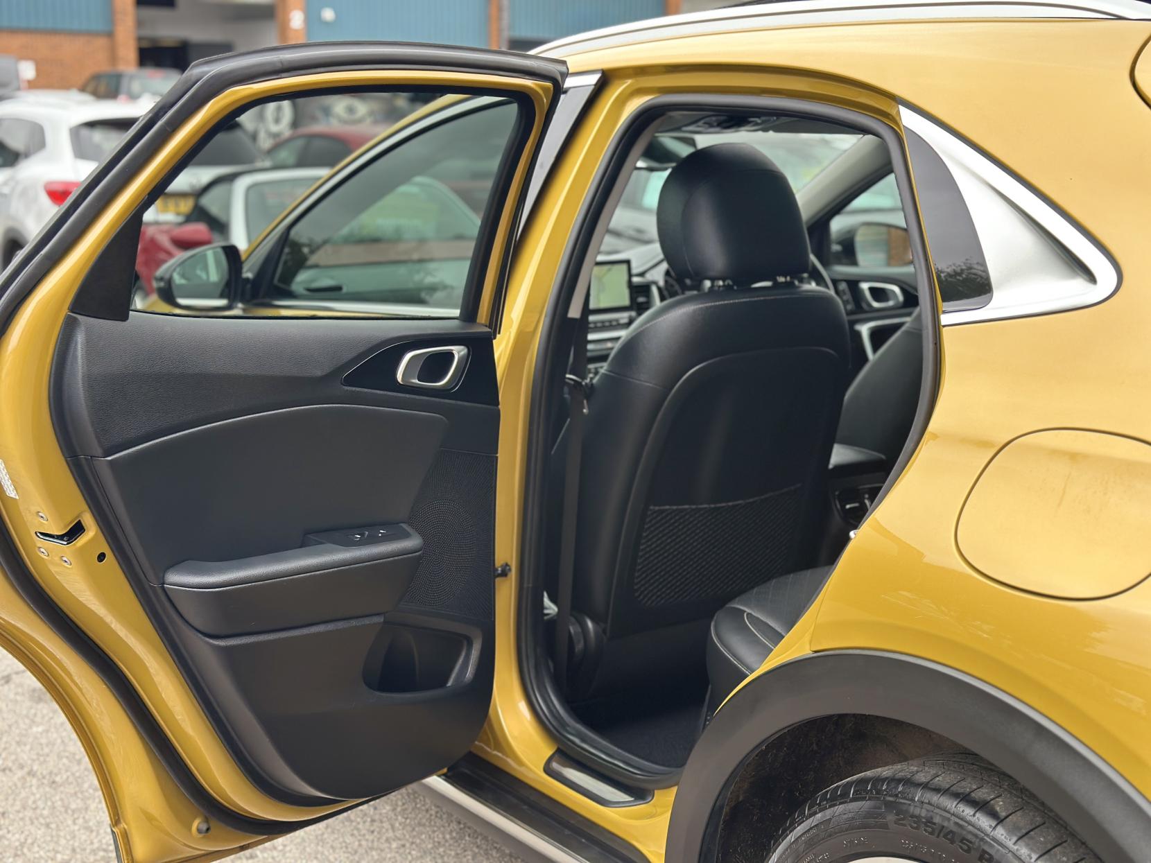 Kia XCeed 1.6 GDi 8.9kWh First Edition SUV 5dr Petrol Plug-in Hybrid DCT Euro 6 (s/s) (139 bhp)